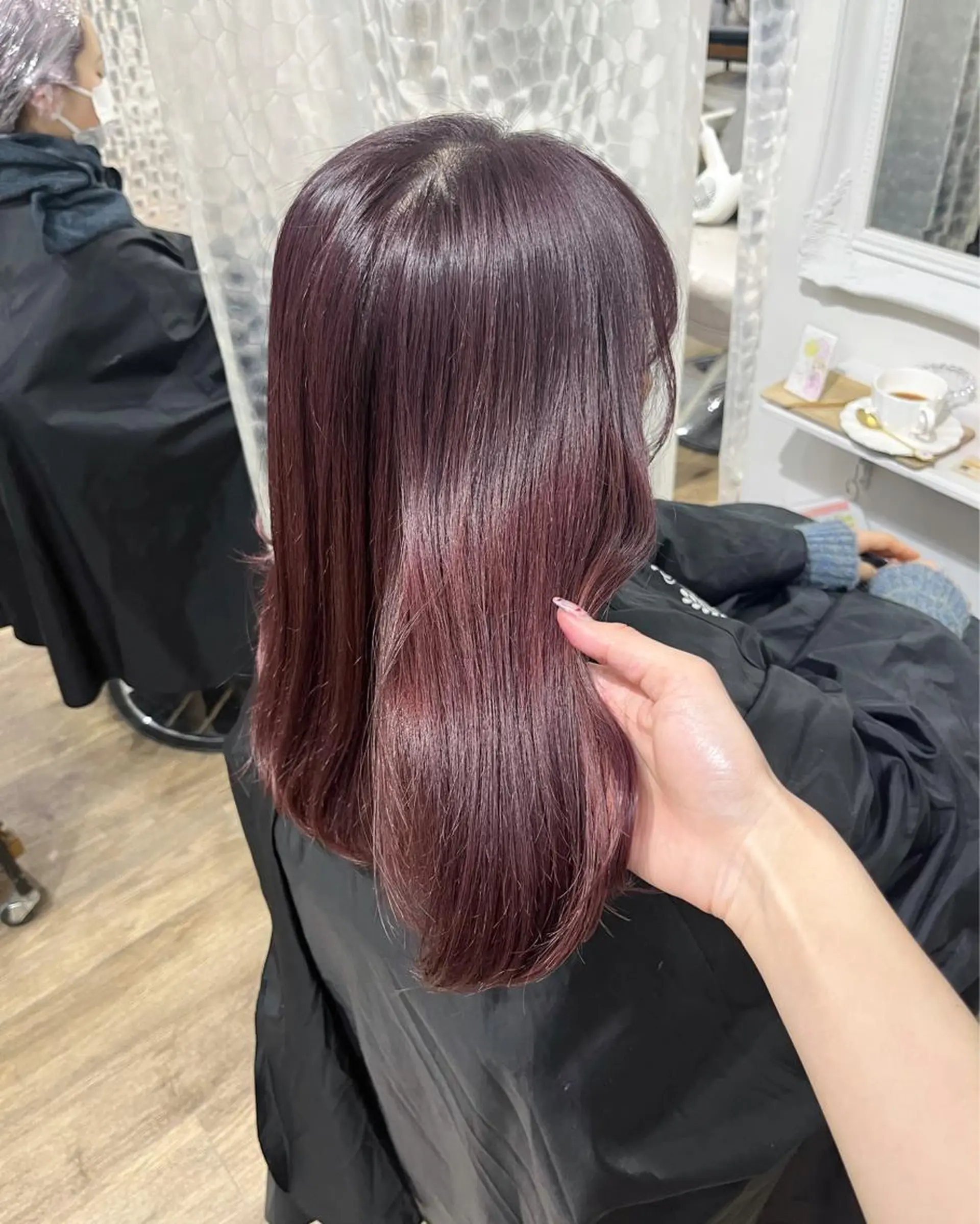 ミディアム カラー ネイル ブリーチ 𝗺𝗶𝗸𝘂♡ 似合わせ🎀のヘアスタイル