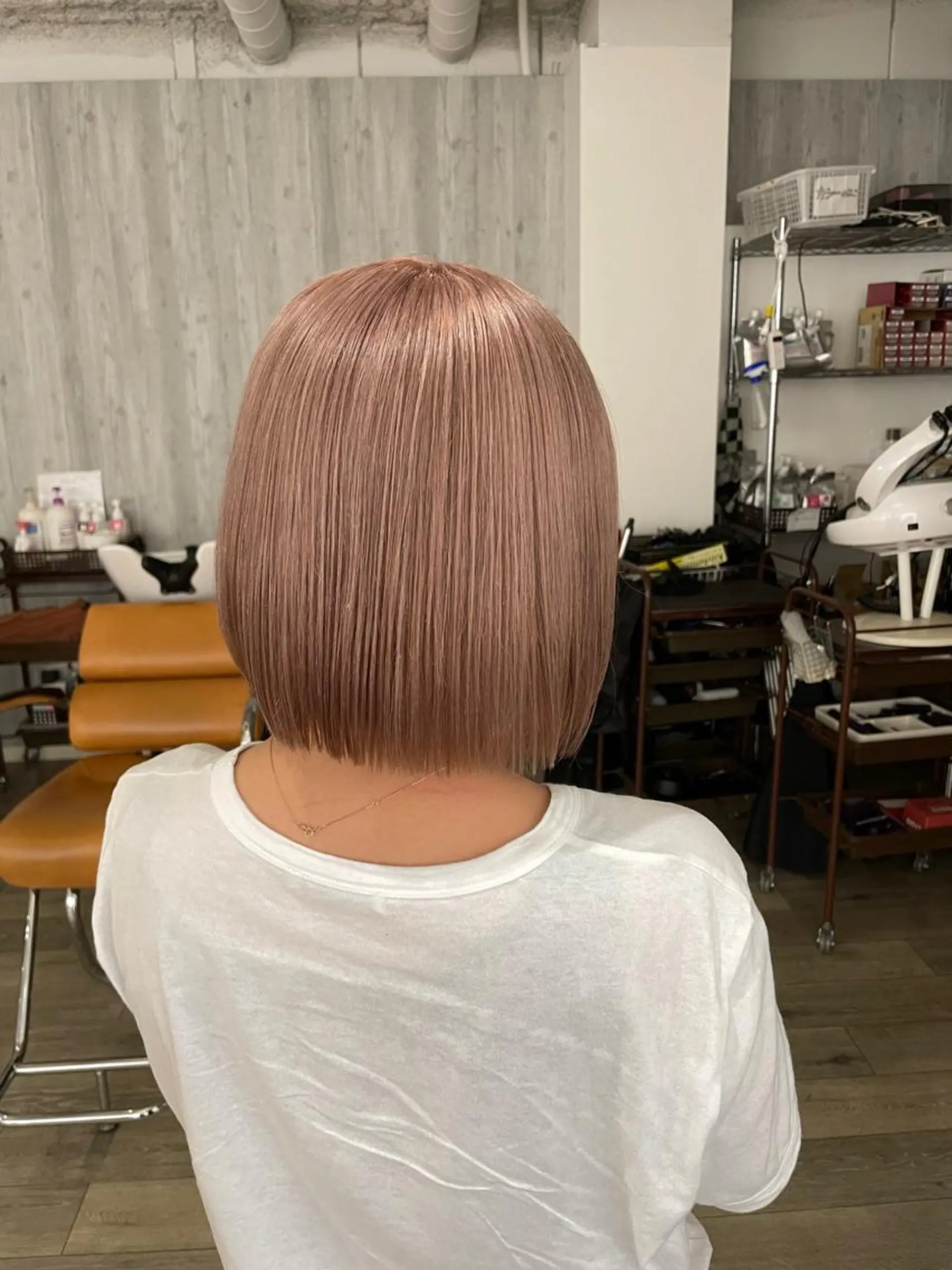 ショート カラー ベージュカラー ピンクカラー ピンクベージュ カット ヘアカラー トリートメント Le/a谷町 野上幹太のヘアスタイル