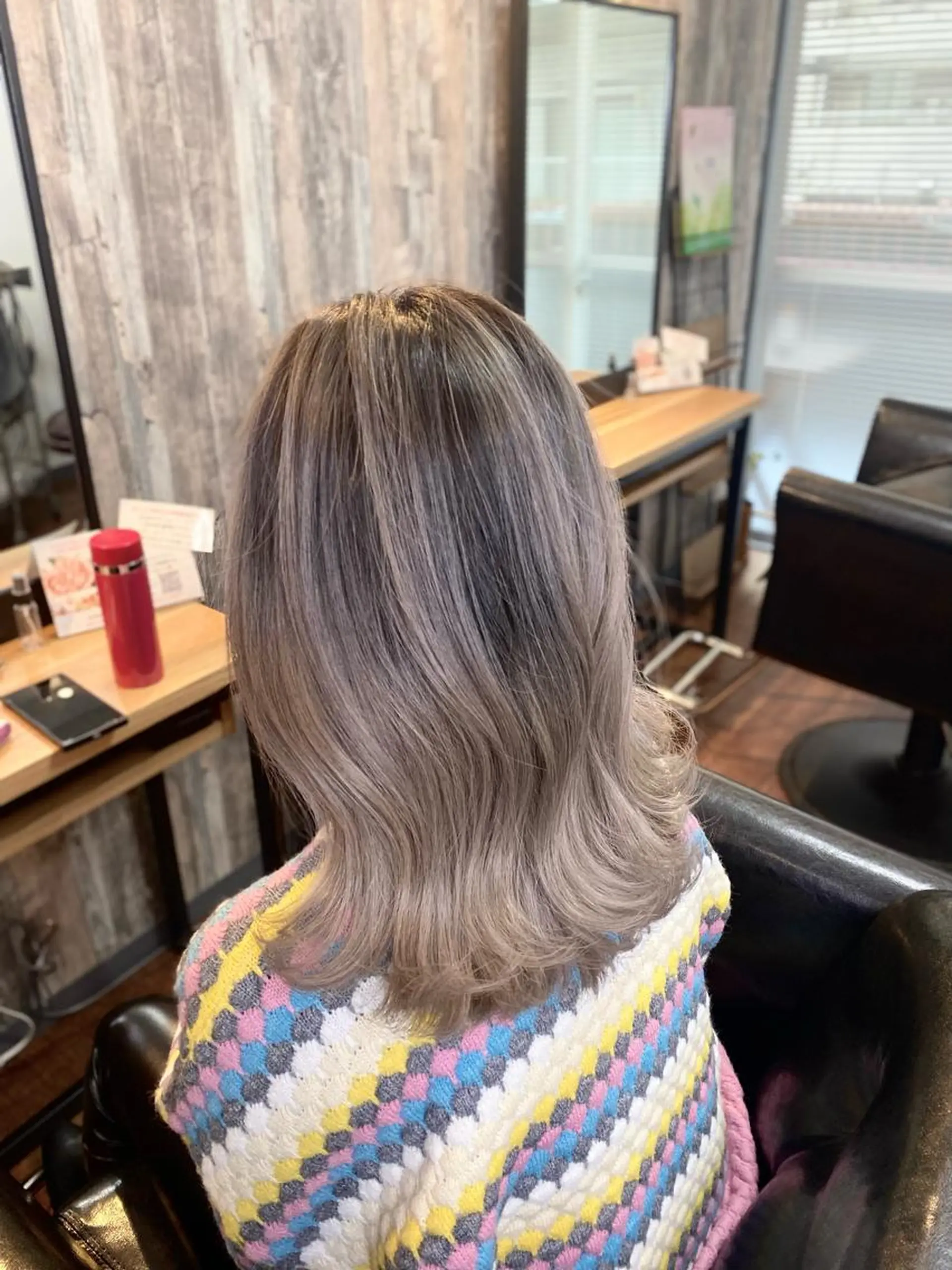 ミディアム カラー ブリーチ ブロンド ホワイトブロンド カット ヘアカラー トリートメント Lizir  ルズィール所属・Luzir⭐︎ GEN⭐︎のヘアスタイル