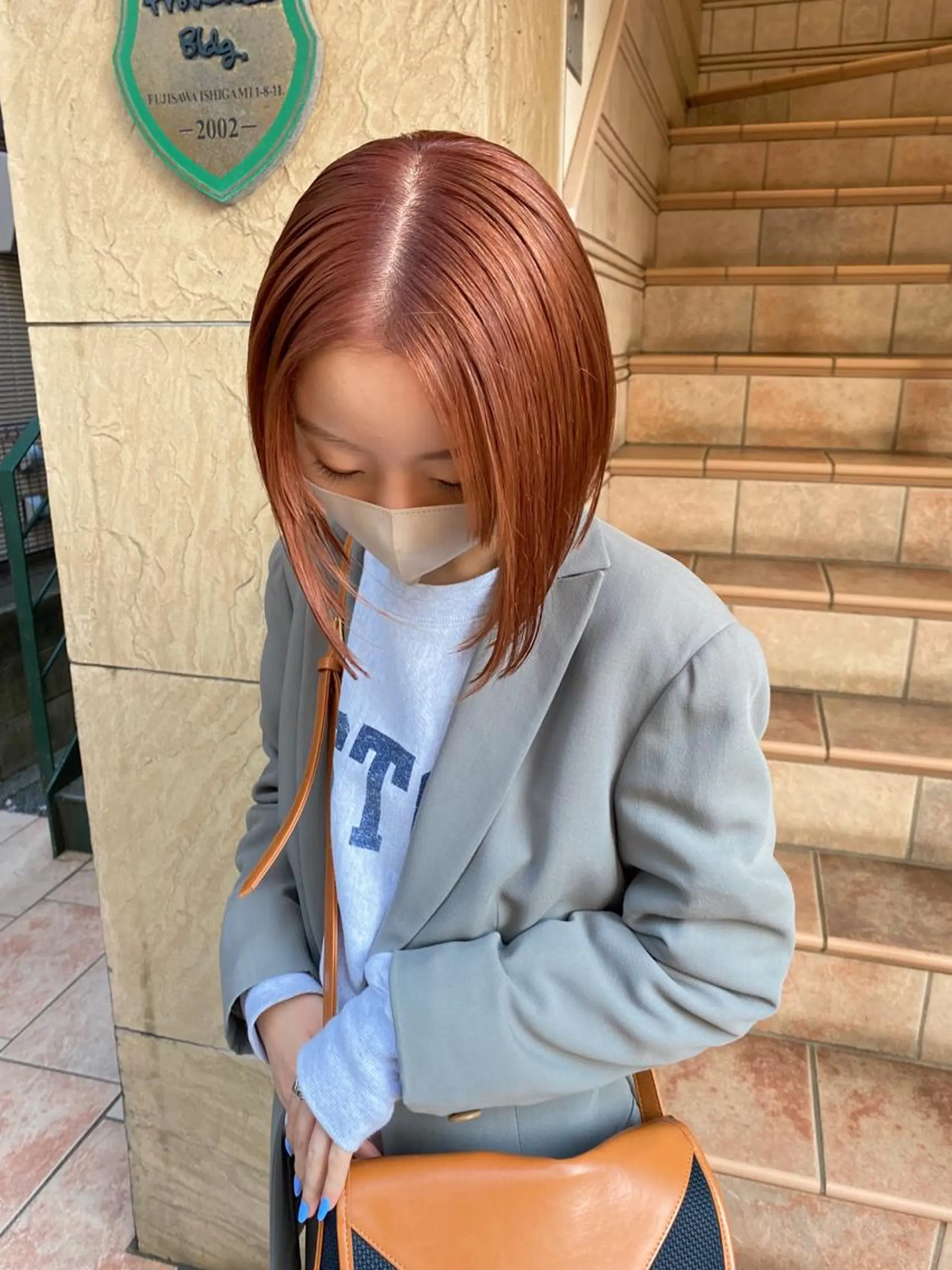 ショート カラー ベージュカラー ハイトーンカラー オレンジ オレンジベージュ カット ヘアカラー トリートメント wakana 【ブリーチカラー】のヘアスタイル