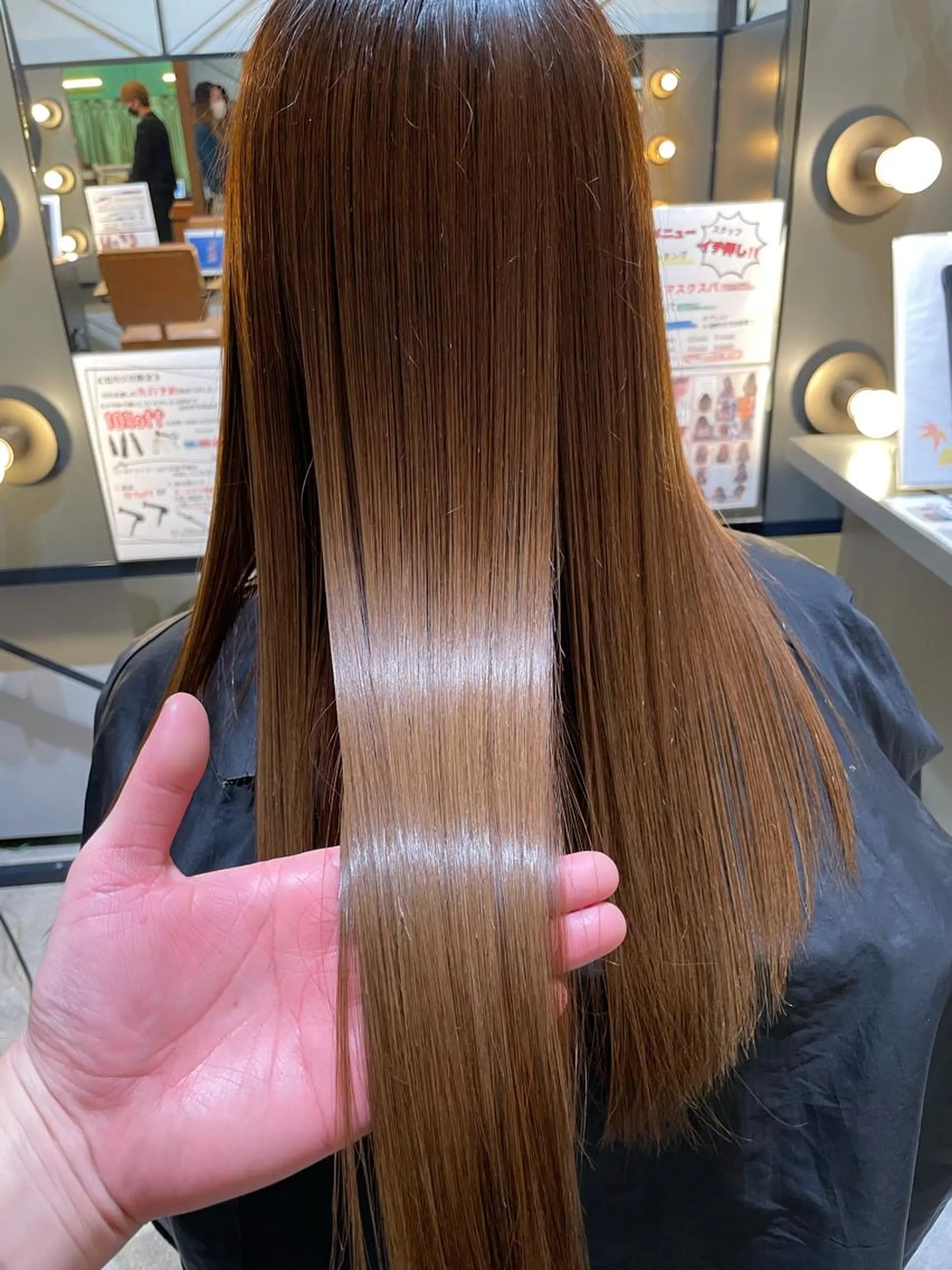 セミロング 横山 菜摘のヘアスタイル