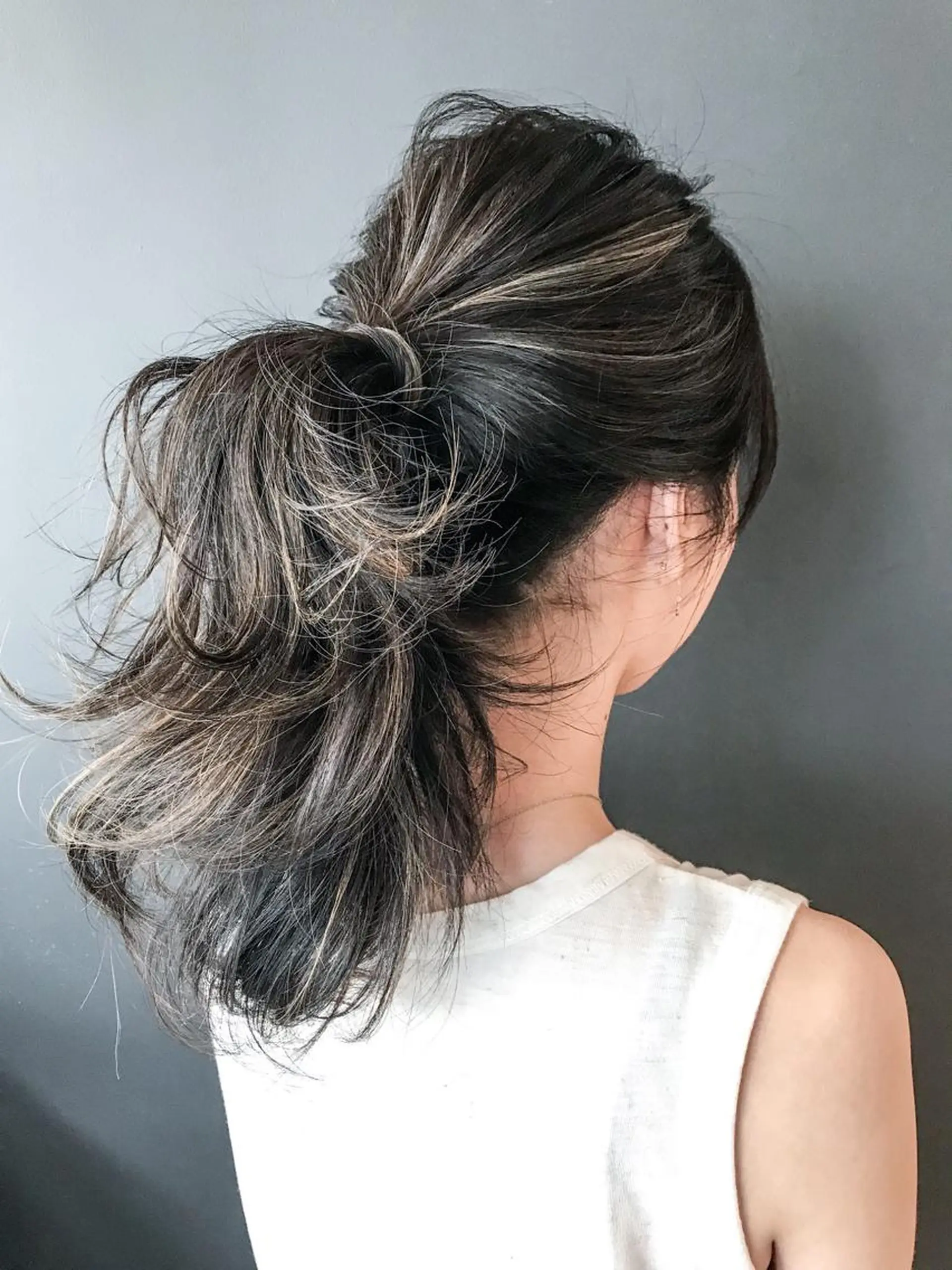 セミロング カラー ハイライトカラー ハイライト ヘアカラー BOX mico.のヘアスタイル