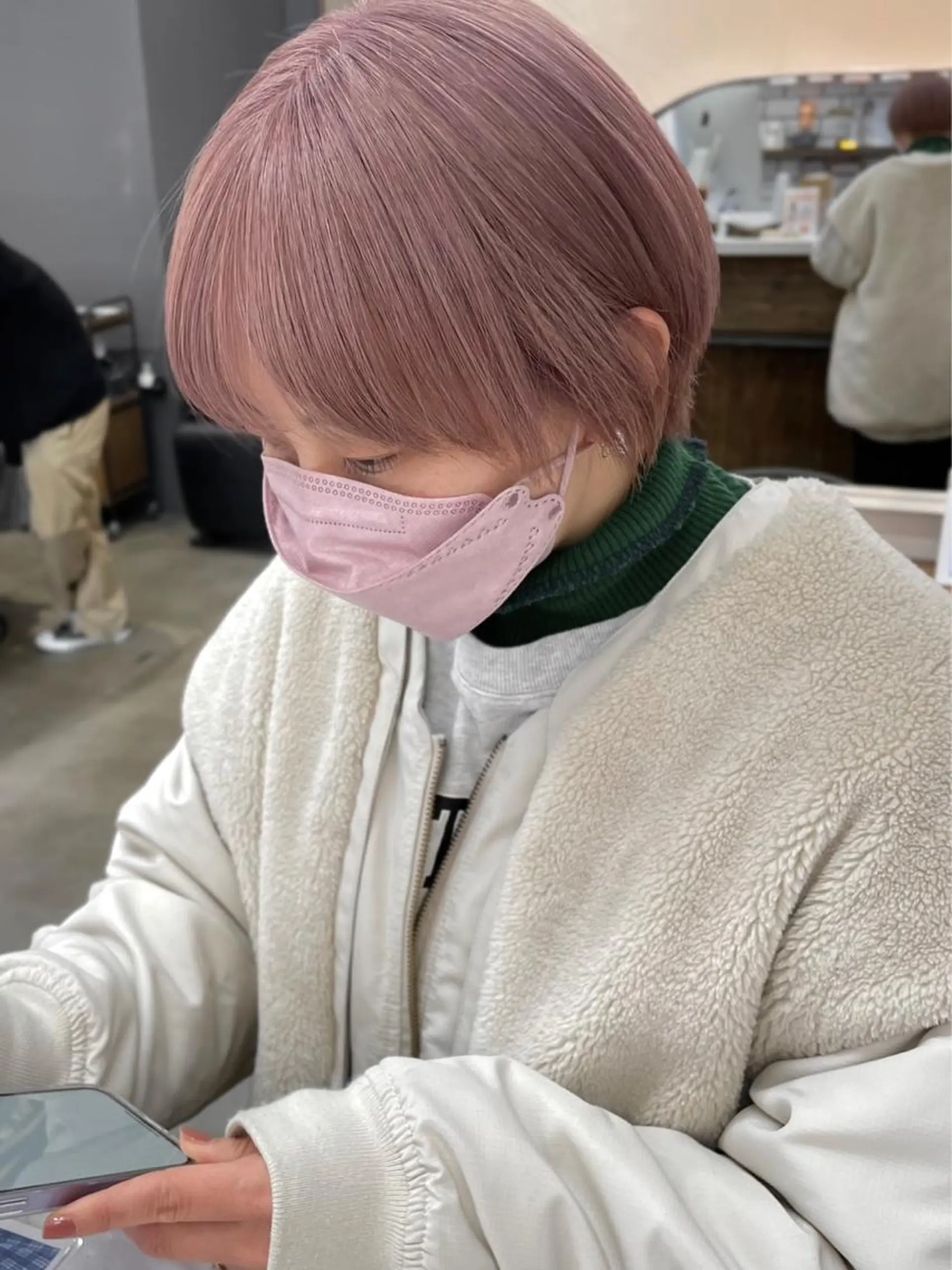 ショート カラー ベージュカラー ピンクカラー 韓国ヘア🤍 ayanaのヘアスタイル