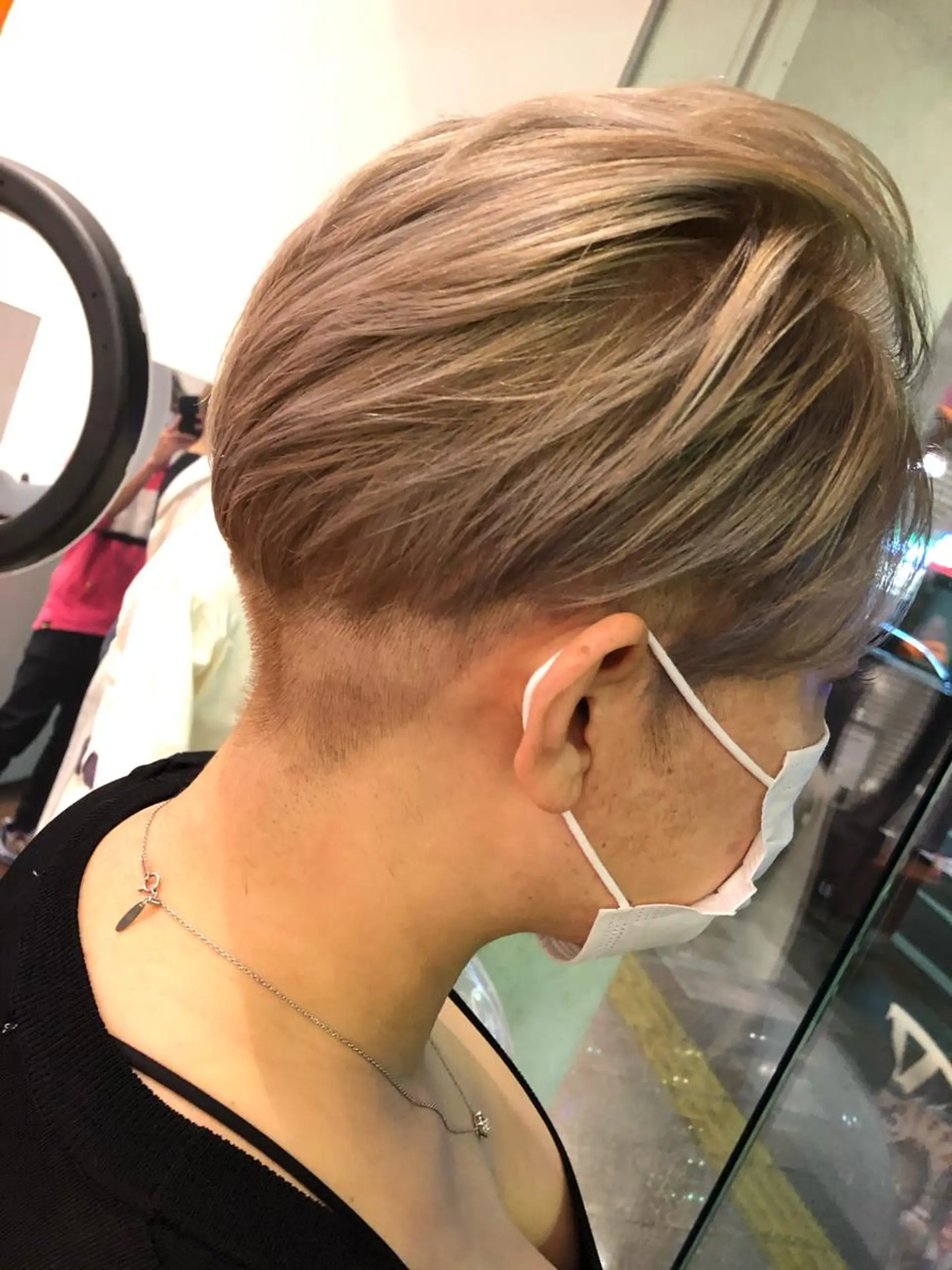 ショート カラー CoCooN satoshiのヘアスタイル
