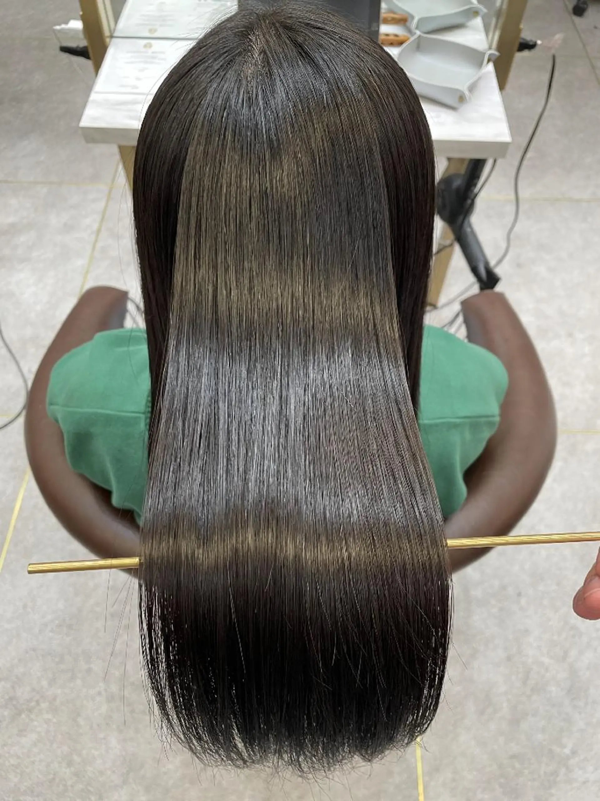 セミロング ブリなしWカラー✨️ 髪質改善【タケル】のヘアスタイル