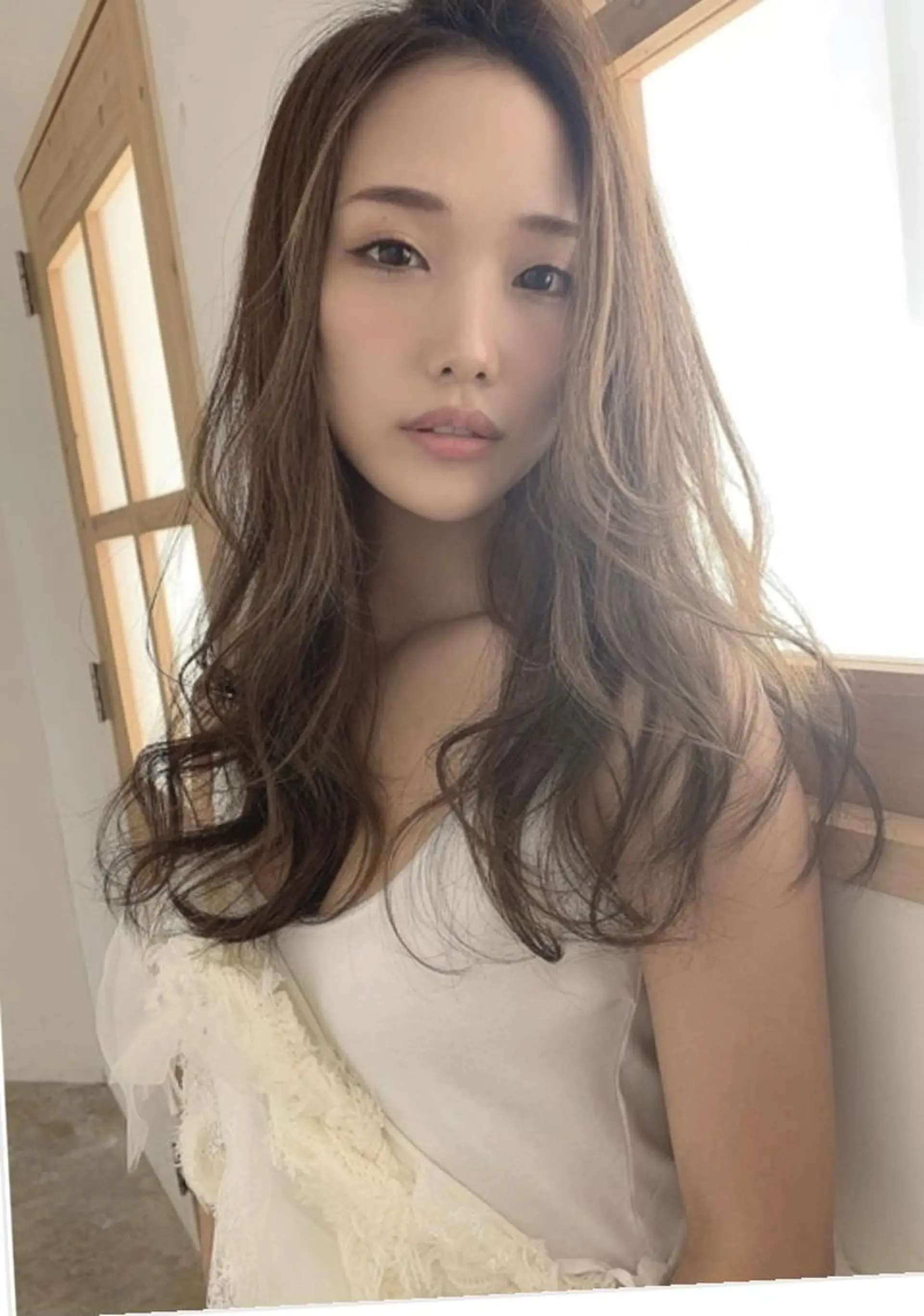 ロング カラー VERBENA所属・ハイライト／艶カラー 大河シンジのヘアスタイル