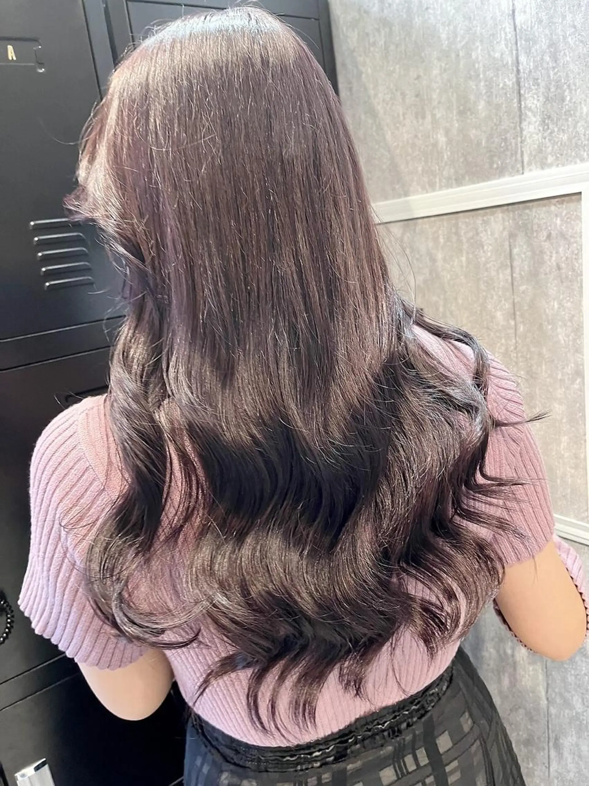 カラー ブリーチ グレージュ ラベンダーカラー ラベンダーグレージュ ラベンダーグレー dot .tokyo所属・中村 彩夏のヘアスタイル