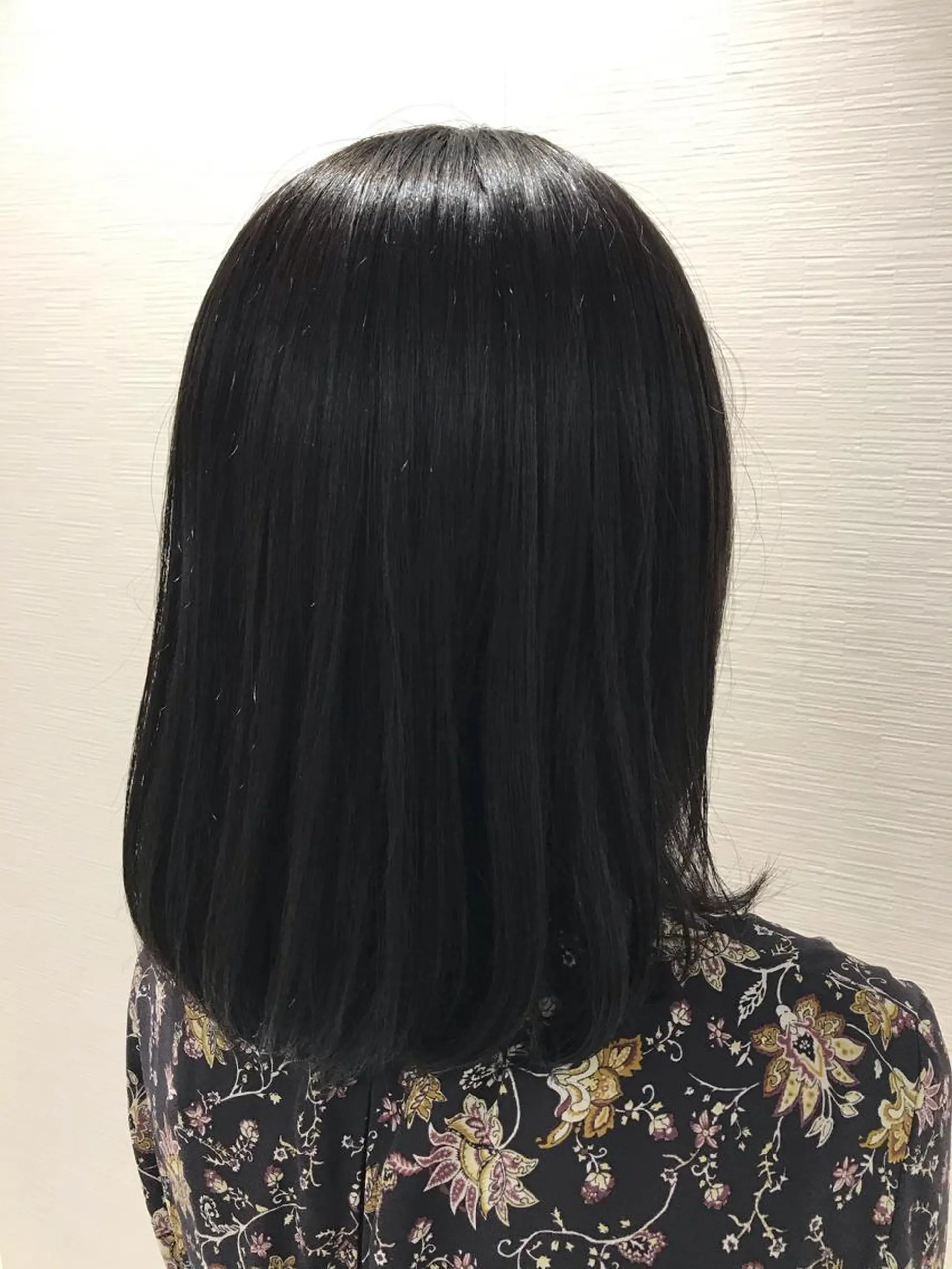 ミディアム カラー ヘアアレンジ アッシュ 黒髪 ブルーカラー ブルーブラック 透明感カラー 【東北メンズヘア1 位受賞🥇】本間祐太のヘアスタイル