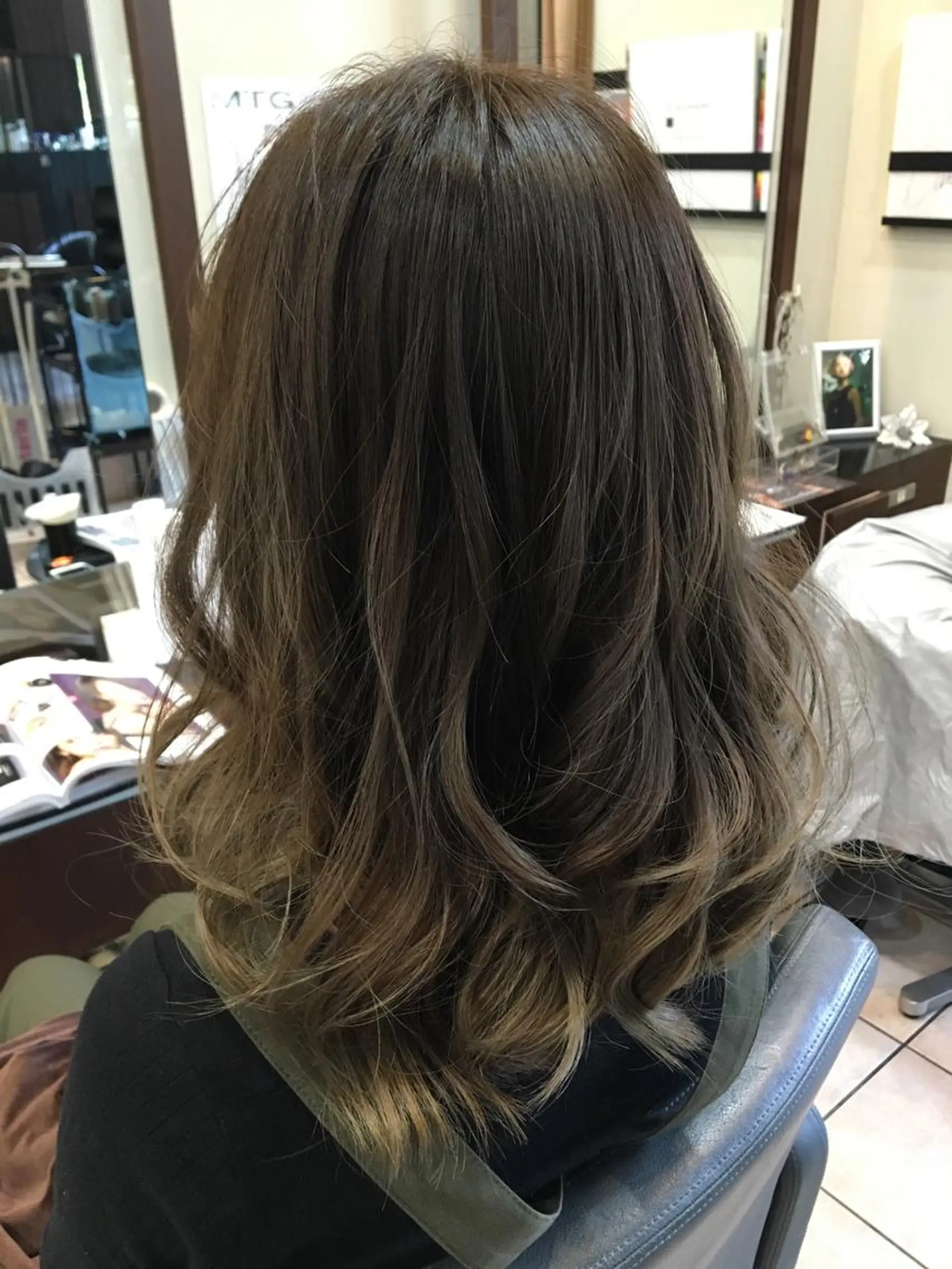 ショート ミディアム セミロング ロング カラー パーマ ヘアアレンジ メンズ キッズ ネイル マツエク・マツパ MODEK's阿倍野 伊藤サダキのヘアスタイル