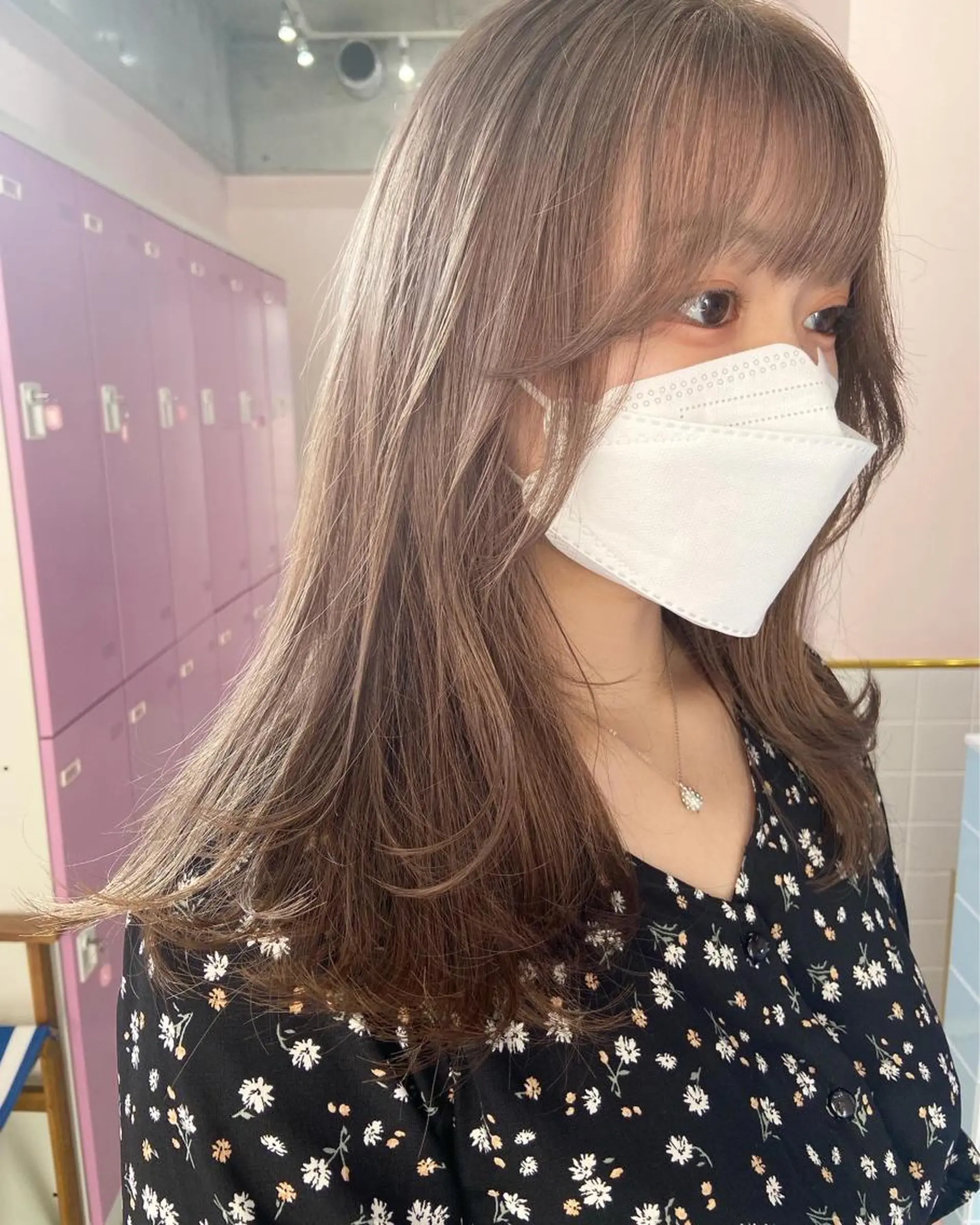 ミディアム カラー カット ヘアカラー トリートメント ヘアセット 艶髪 🦋CON🦋のヘアスタイル