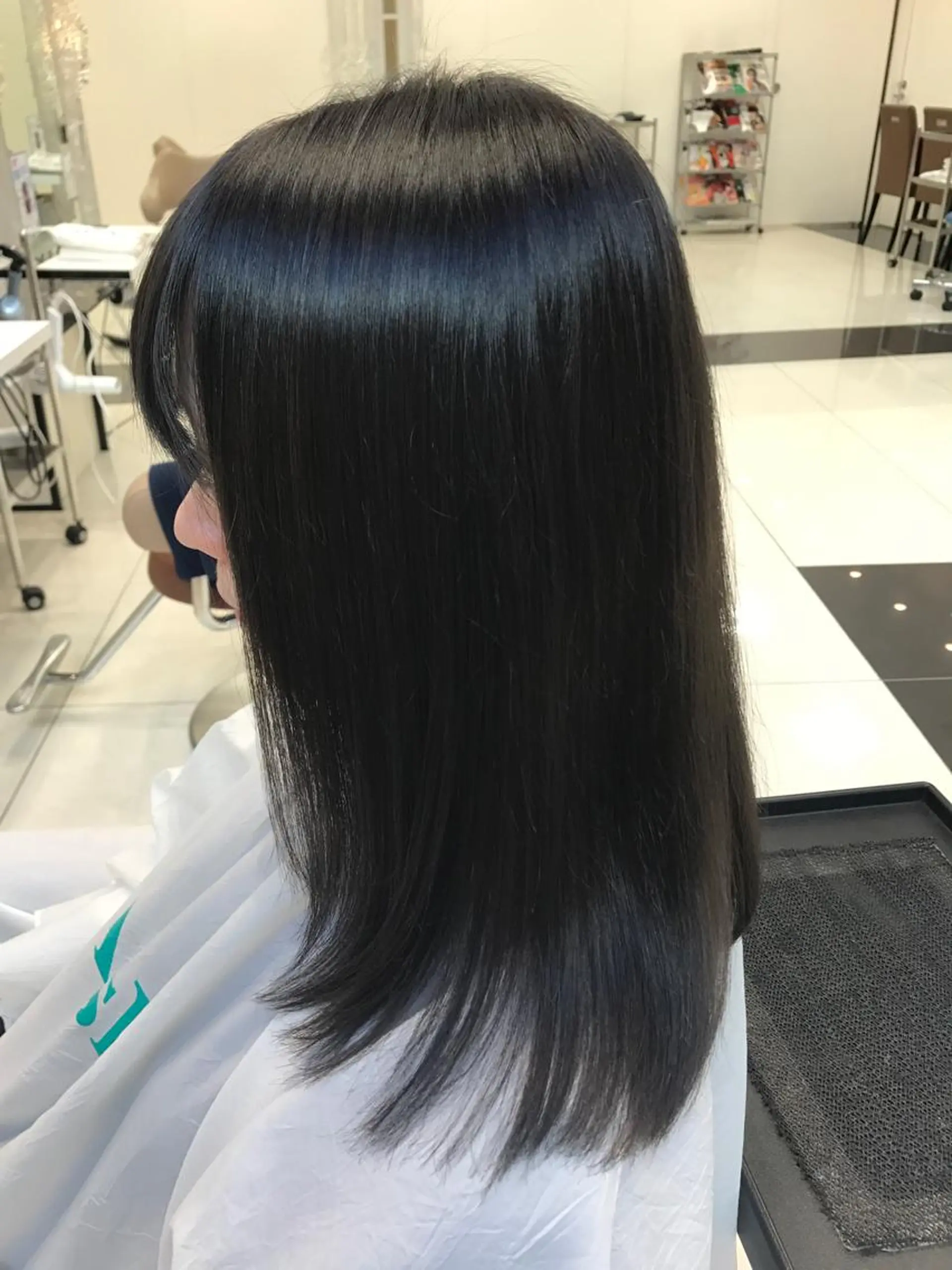 ミディアム カラー アッシュ ブリーチ ショート、ボブ/ 川鍋薫のヘアスタイル