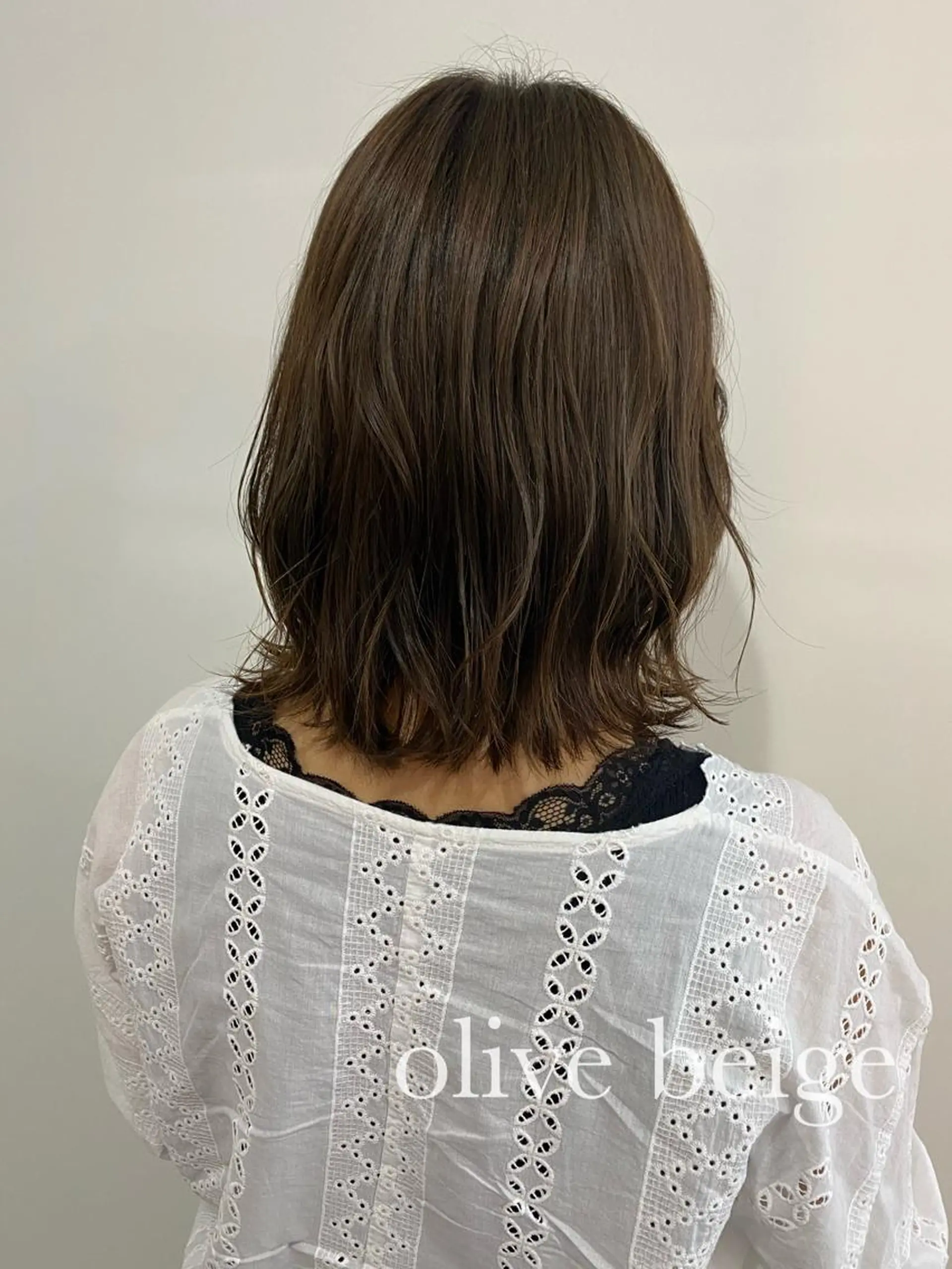 ミディアム 川野 彩海のヘアスタイル