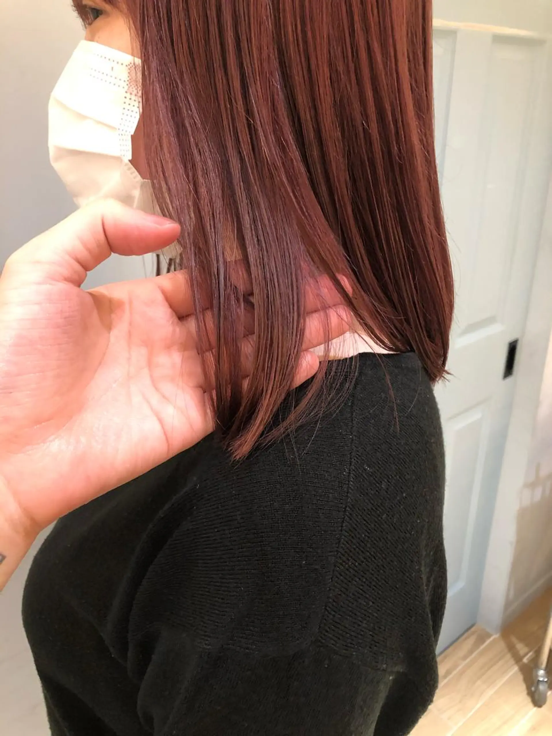 ミディアム カット ヘアカラー トリートメント ケアブリーチ/ エクステ/レイヤーのヘアスタイル