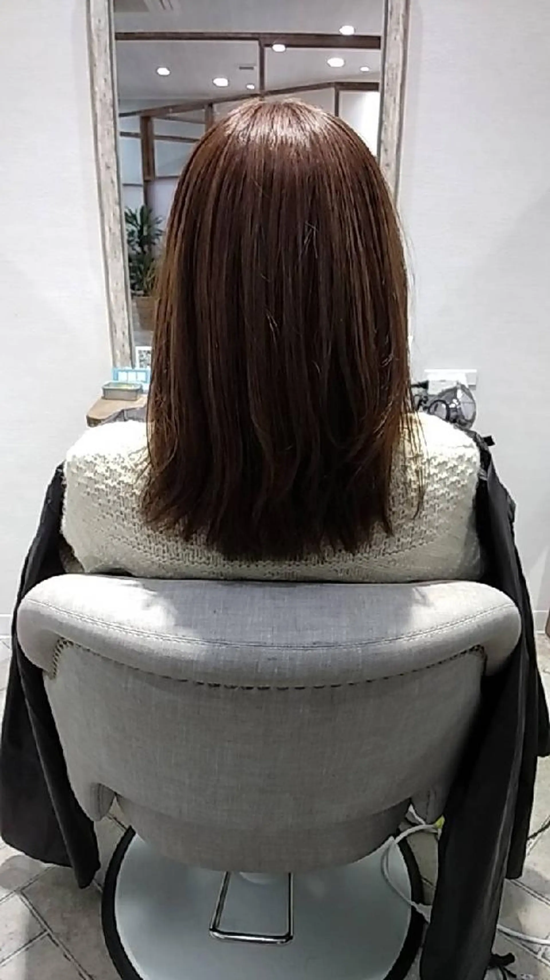 セミロング カラー ベージュカラー くびれヘア 外ハネヘア ponte福岡西店所属・kijima ricoのヘアスタイル