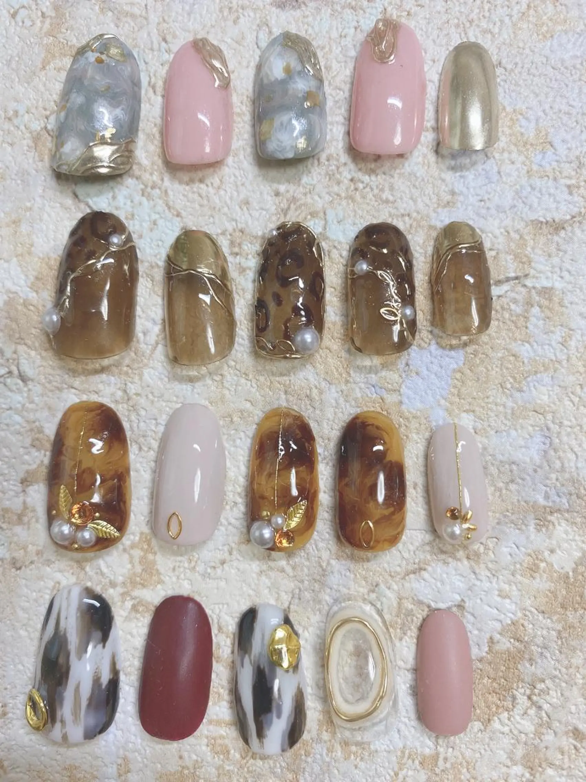 ネイル ミラーネイル ハンドネイル Nailsalon Viola所属・ネイルサロン Violaのネイルデザイン