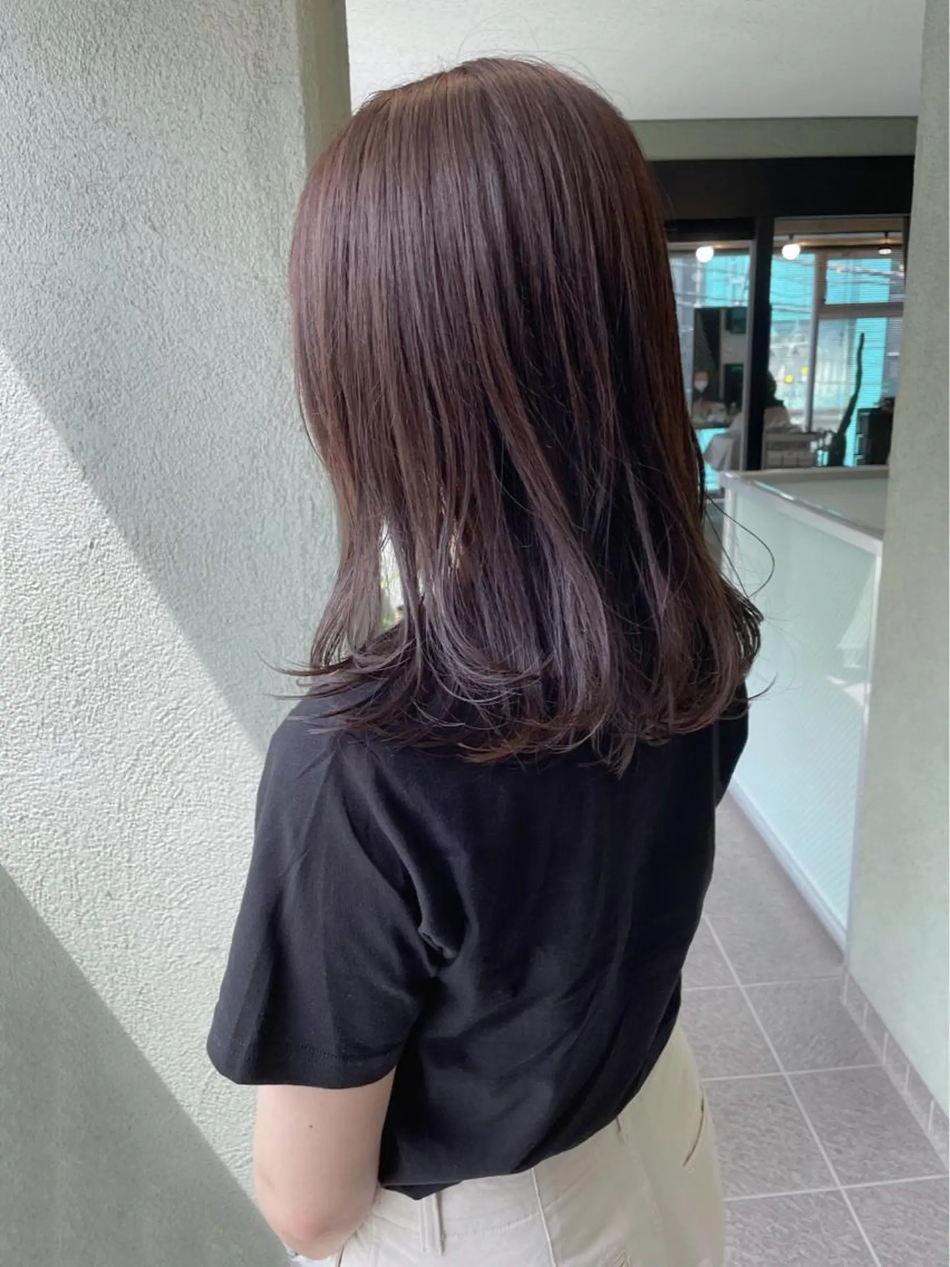 ミディアム カット ヘアカラー トリートメント HIROKI ” stylistのヘアスタイル