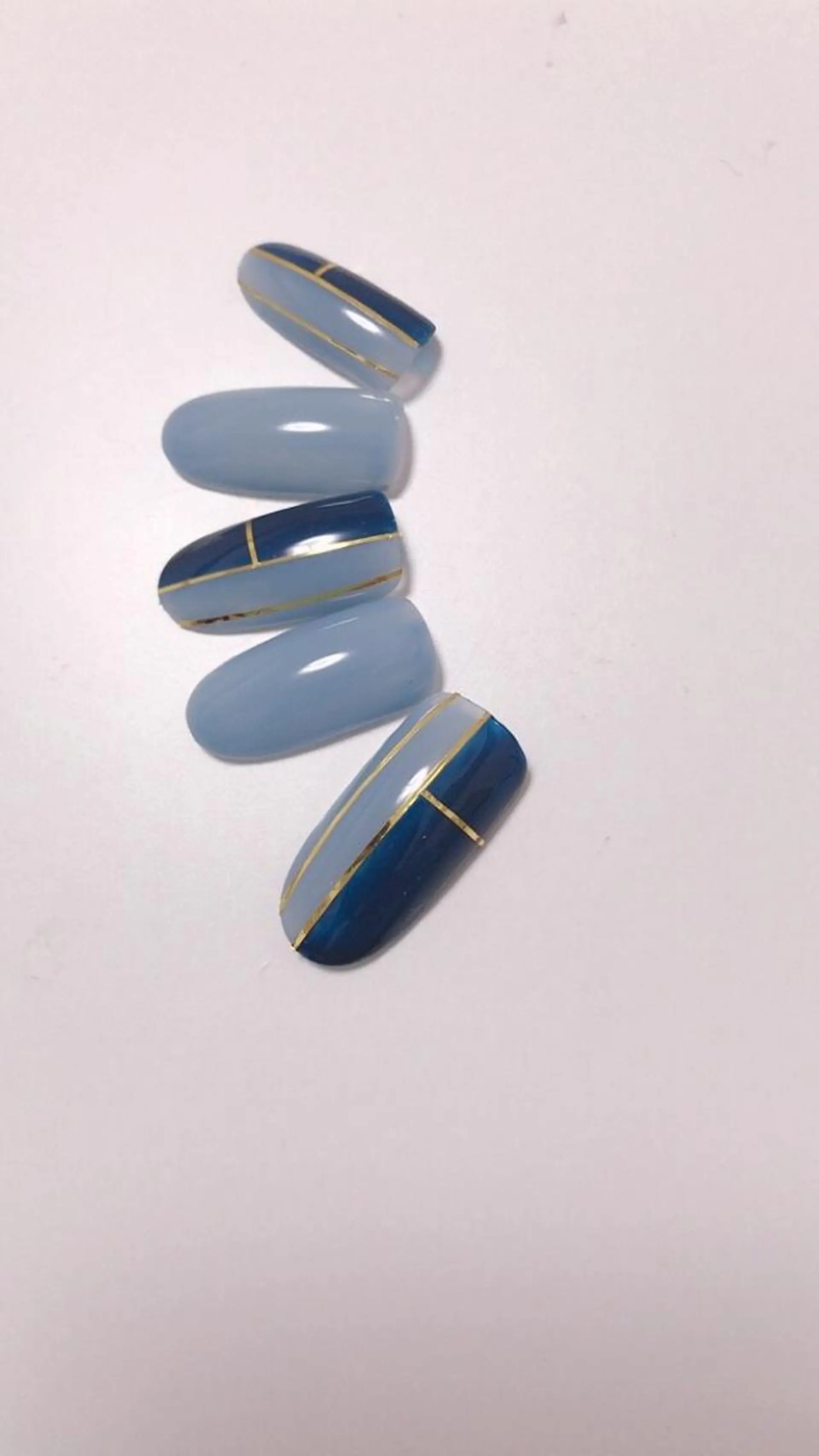 ネイル レイヤーカット 早崎太生のヘアスタイル