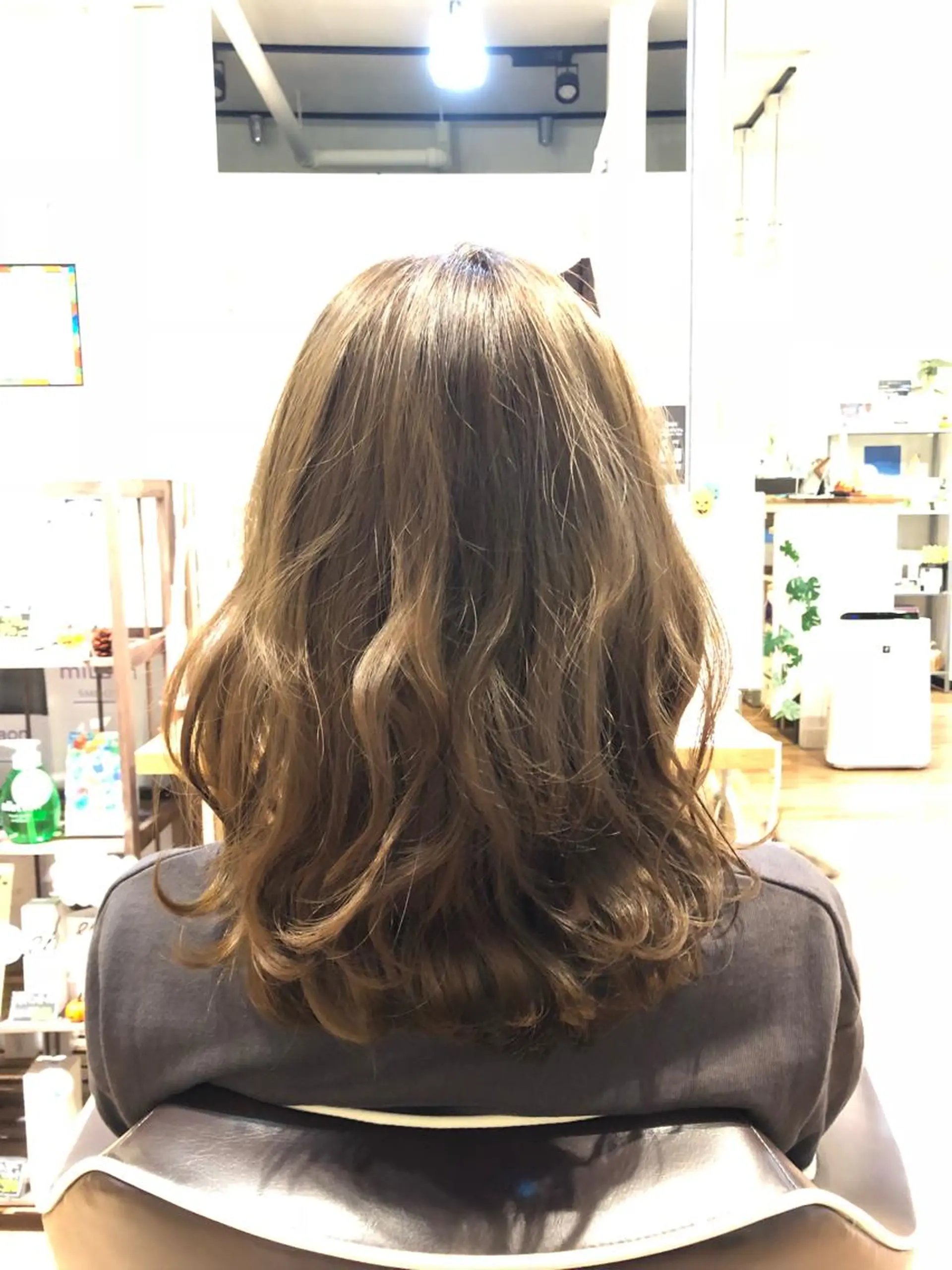 セミロング カラー 青野 文香のヘアスタイル