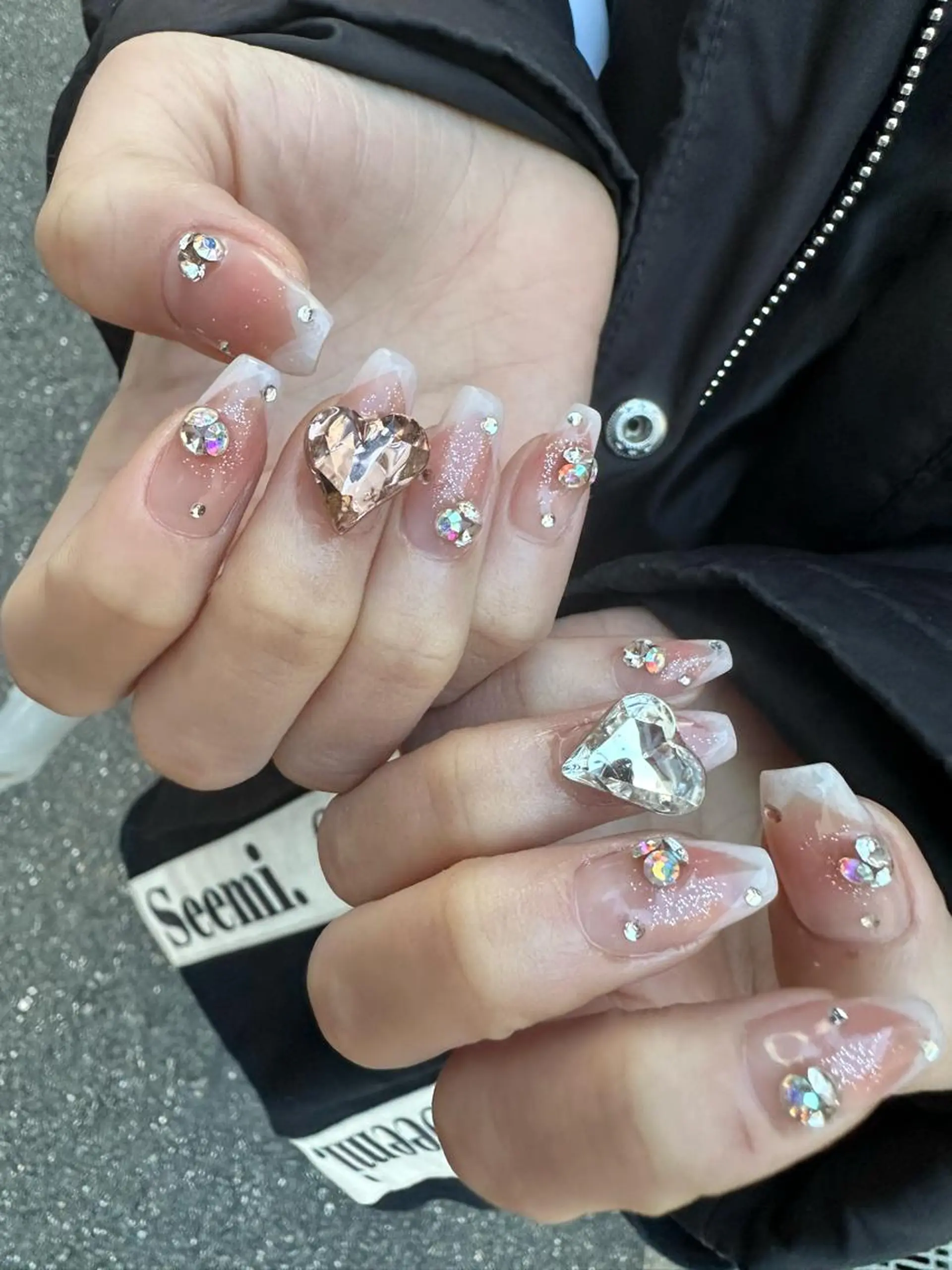 ロング カラー ヘアアレンジ キッズ ネイル マツエク・マツパ アイブロウ 福田 加奈のネイルデザイン