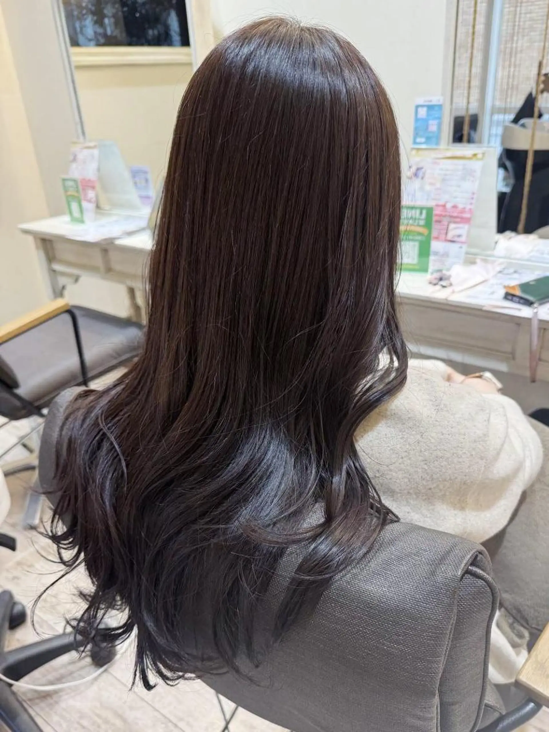 ロング カラー アッシュ カット ヘアカラー トリートメント 艶カラー/ レイヤー/栄/あやかのヘアスタイル