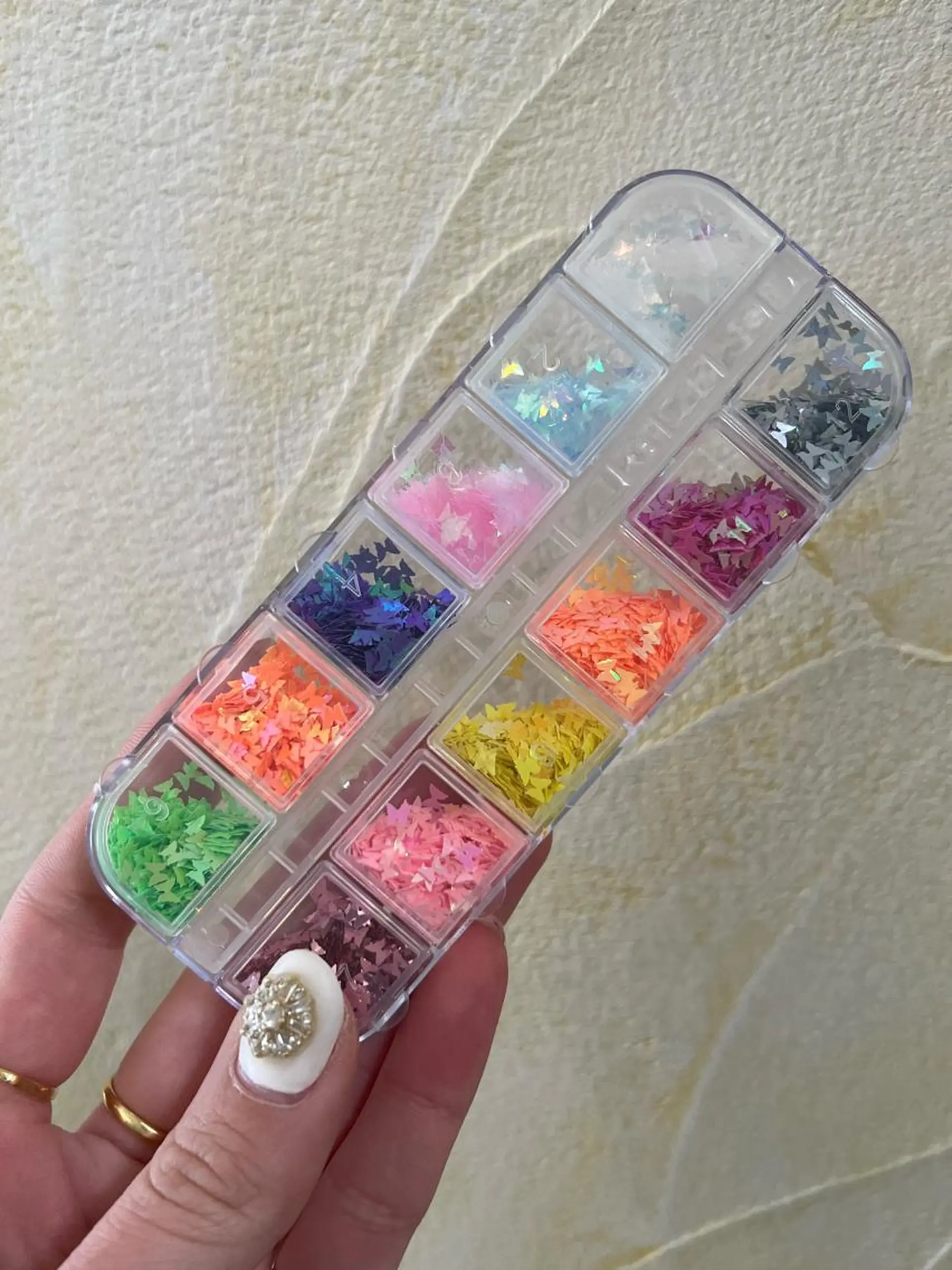 ネイル HENRIETTA NAILSALONのネイルデザイン