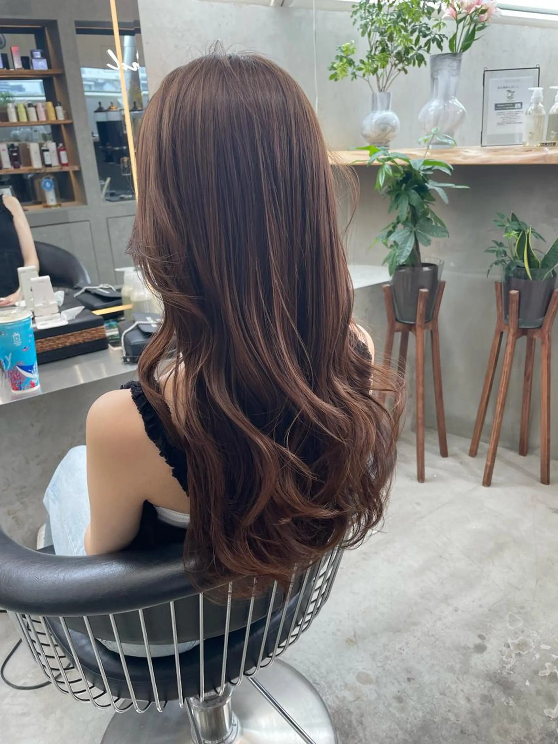 ロング カット ヘアカラー トリートメント 山本翔一郎 韓国顔周りレイヤーのヘアスタイル