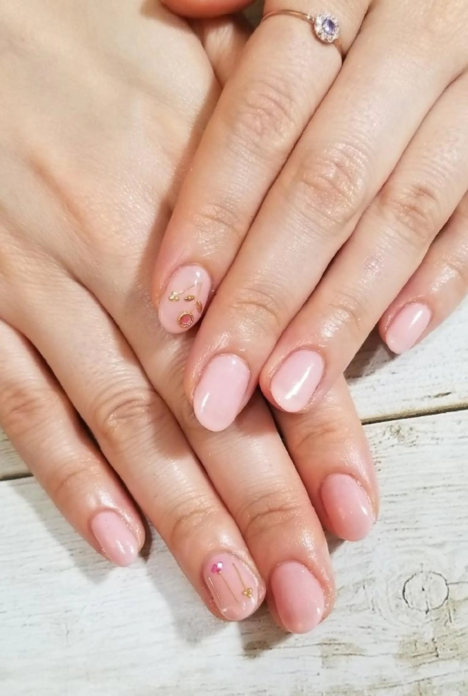 ネイル アートネイル ワンカラーネイル nailatelier nijiiro.所属・nijiiro🌈 サトウのネイルデザイン