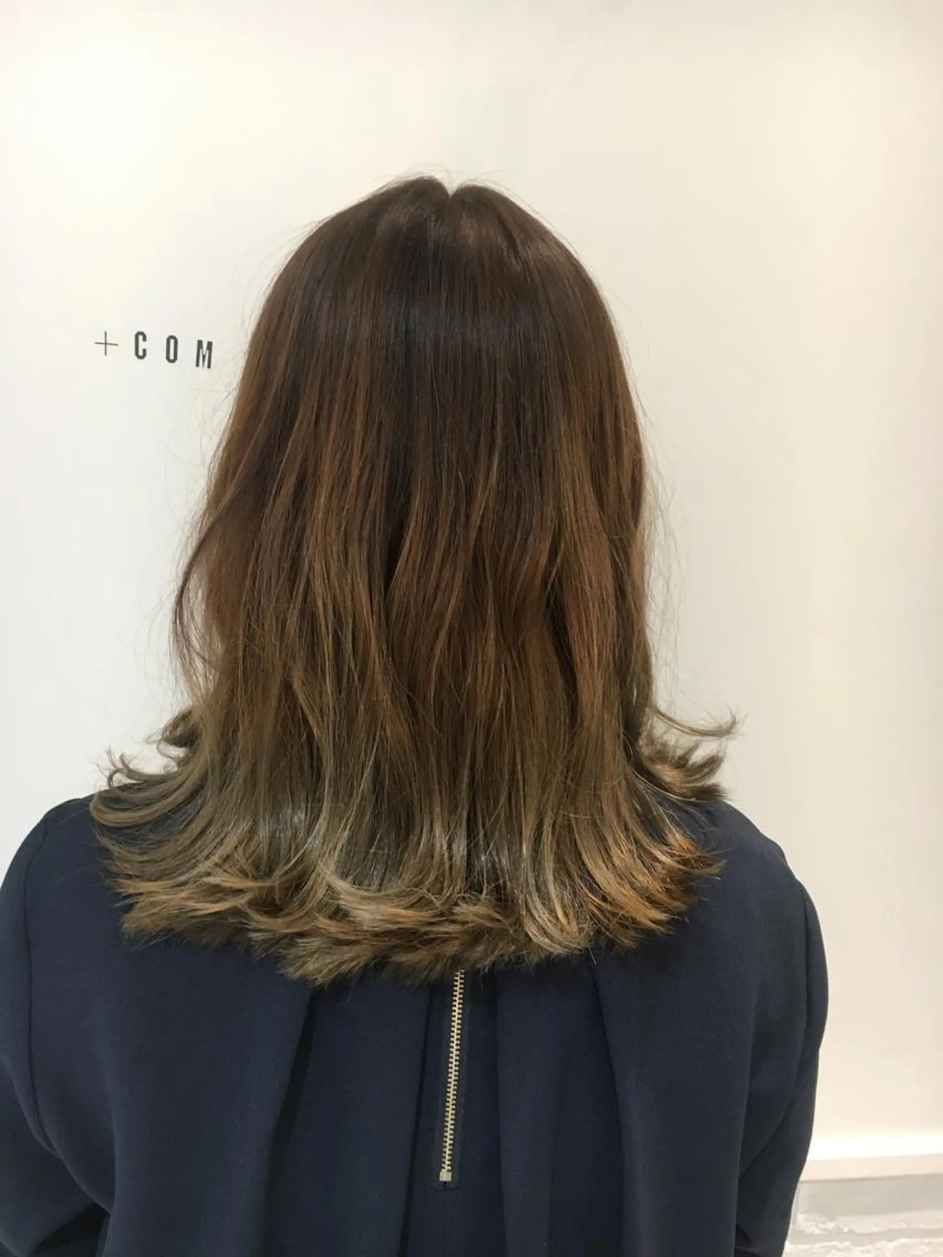 カラー グラデーションカラー 江原 彩華のヘアスタイル