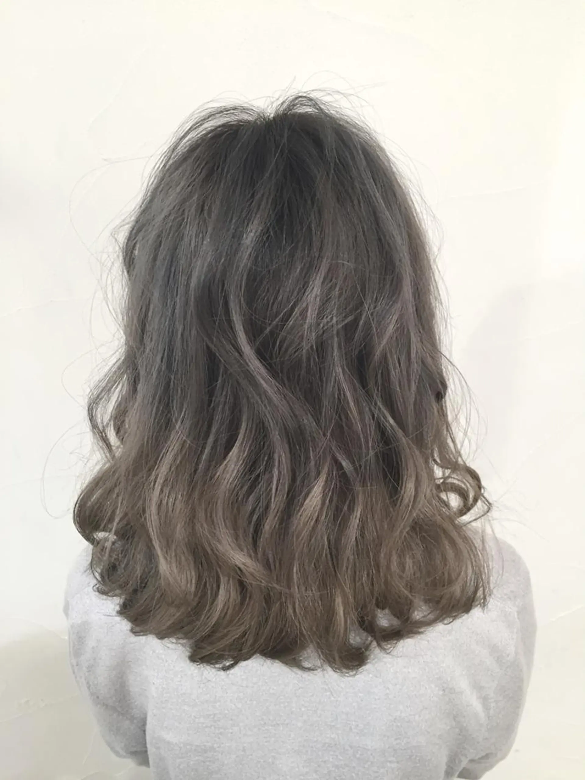 ミディアム 【髪質改善師】 鈴木伸之介のヘアスタイル