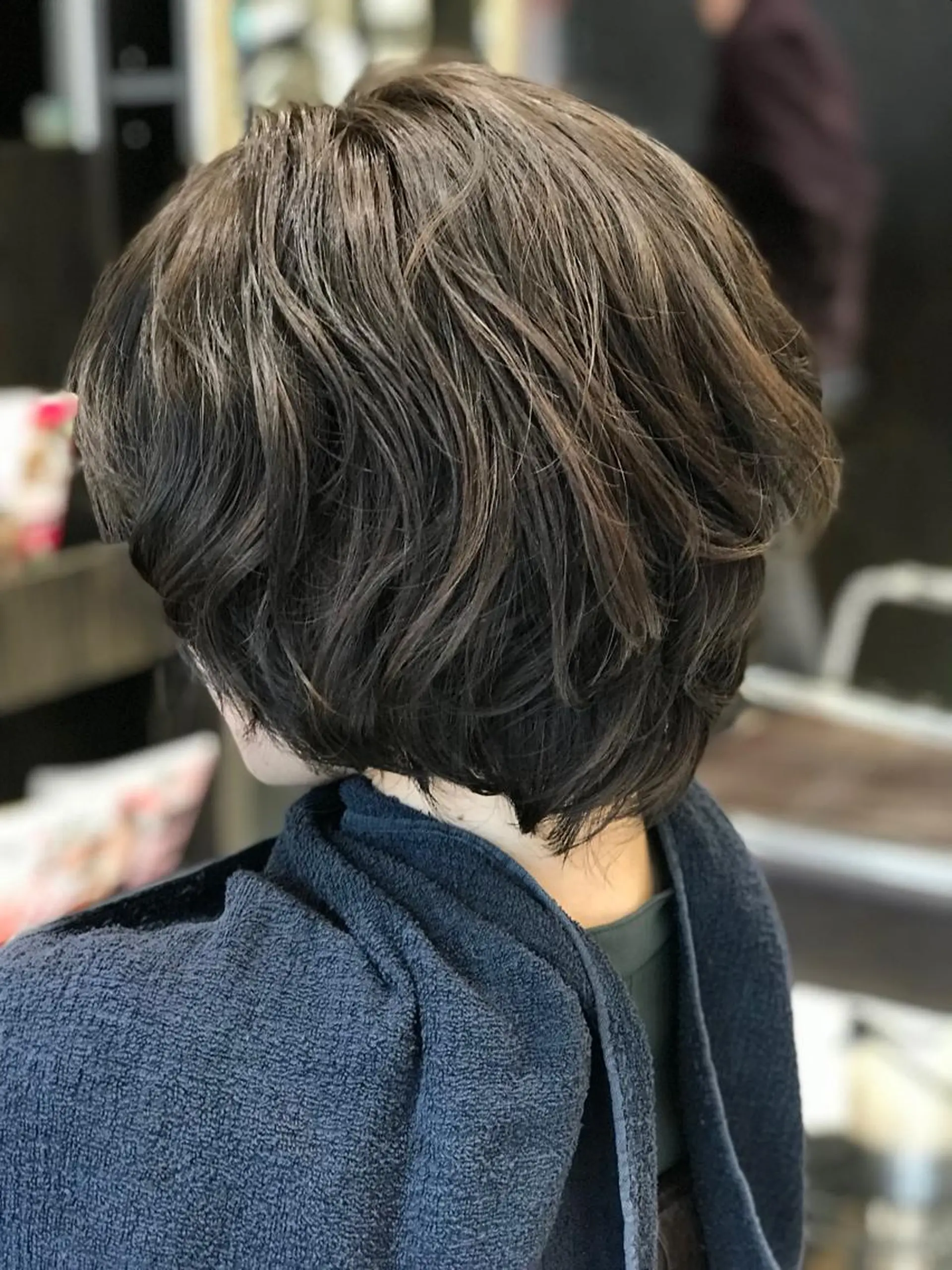 ショート カラー パーマ 髪質改善ayame 横山諒のヘアスタイル