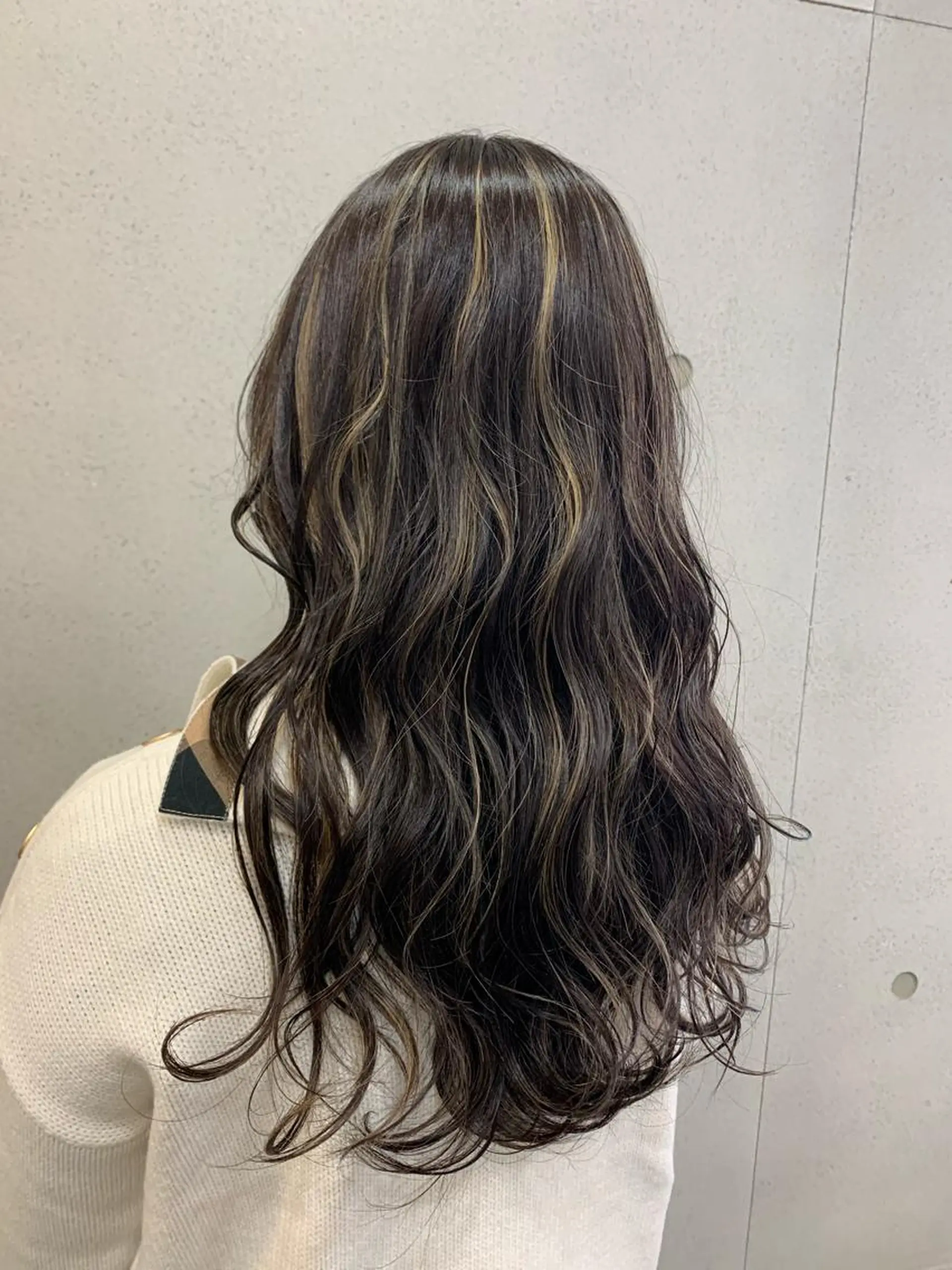 セミロング ハイライト sharon所属・おせ ちさとのヘアスタイル