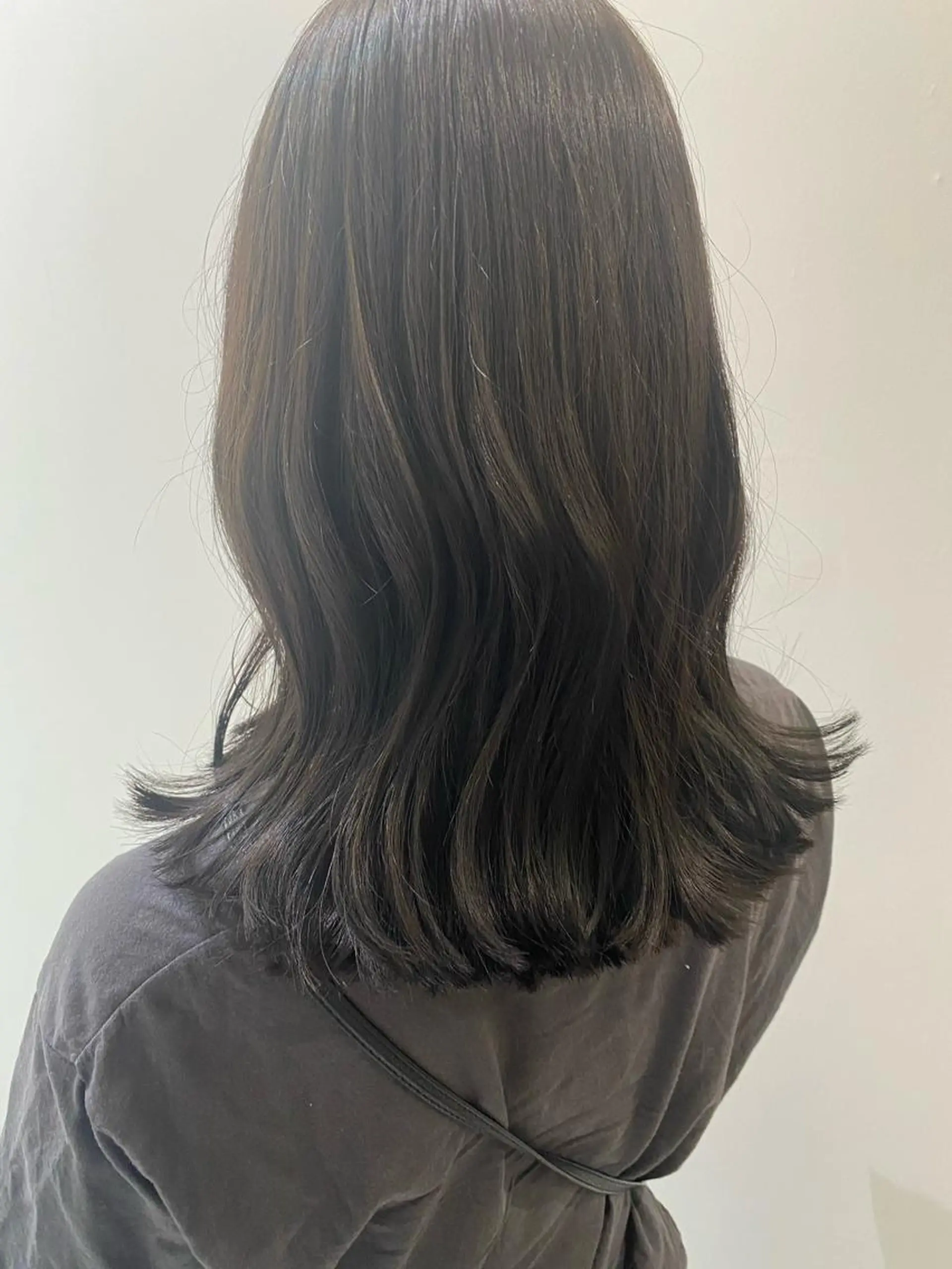 セミロング カラー 外ハネヘア カット ヘアカラー トリートメント ヘッドスパ CARICIA🌱 masaeのヘアスタイル