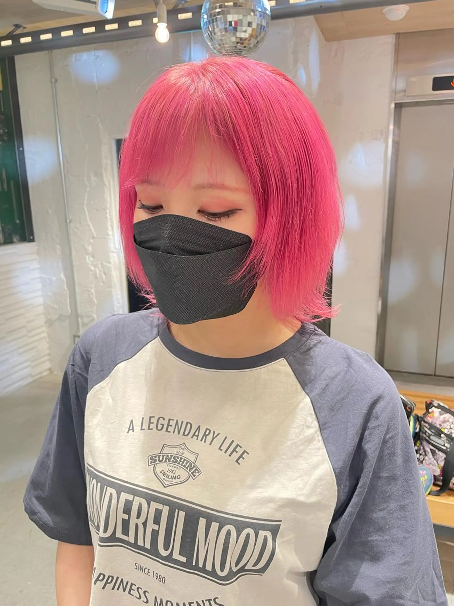 セミロング カラー 艶ハイトーン👑♡ NATSUKIのヘアスタイル