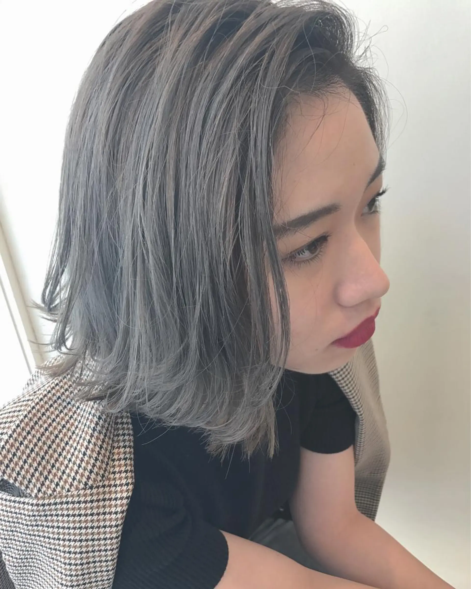 ミディアム カラー シルバー R-5 shonandai所属・🍋透け感カラー🍃 オリーブ🍐Kahoのヘアスタイル