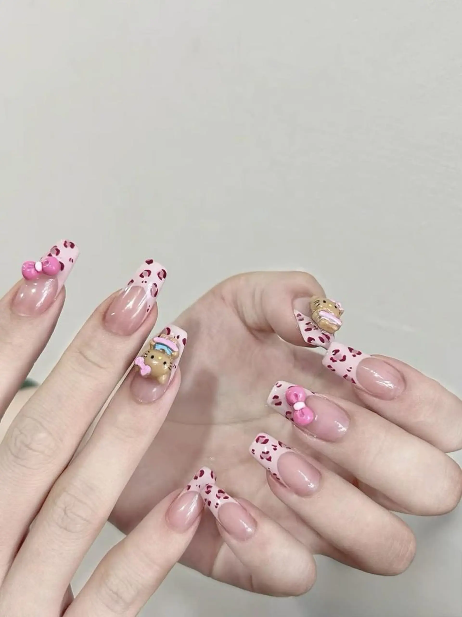 ネイル 長さ出し フレンチネイル グラデーション 卒業式 マグネットネイル ハンドネイル MIHANA ZENのネイルデザイン