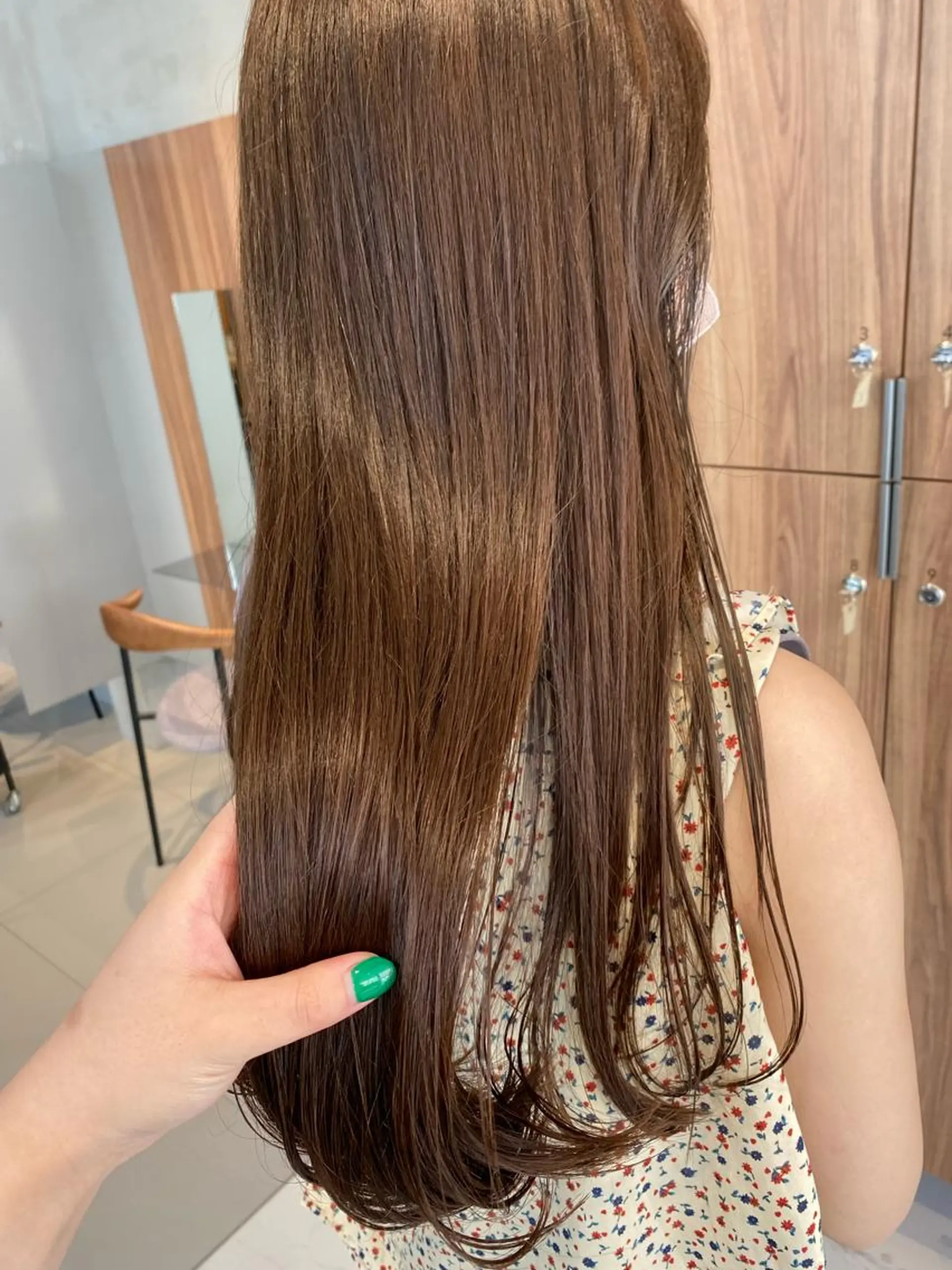 ロング 透明感モテ艶髪カラー Gallicaイリサのヘアスタイル