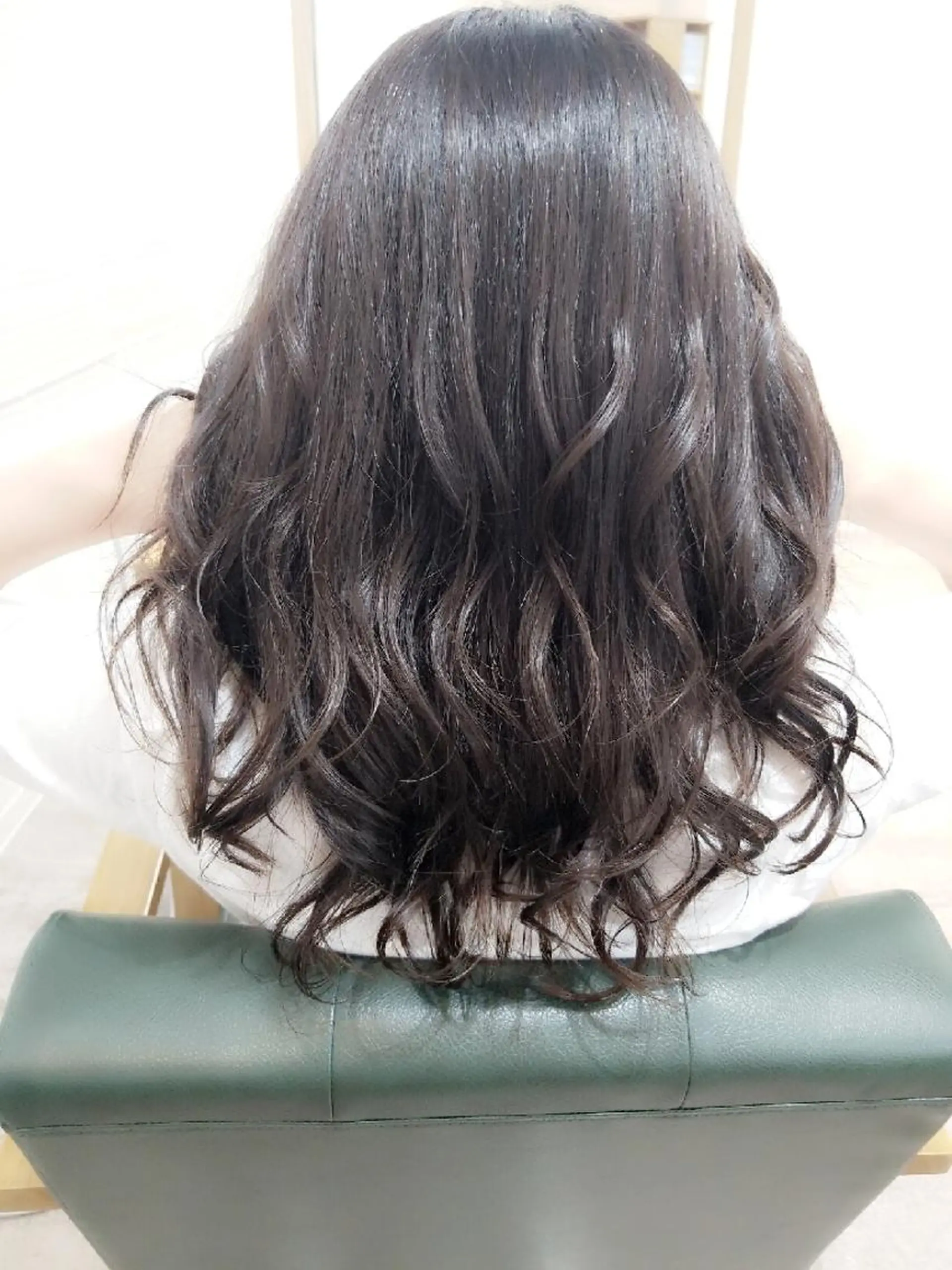 セミロング すずき えりのヘアスタイル