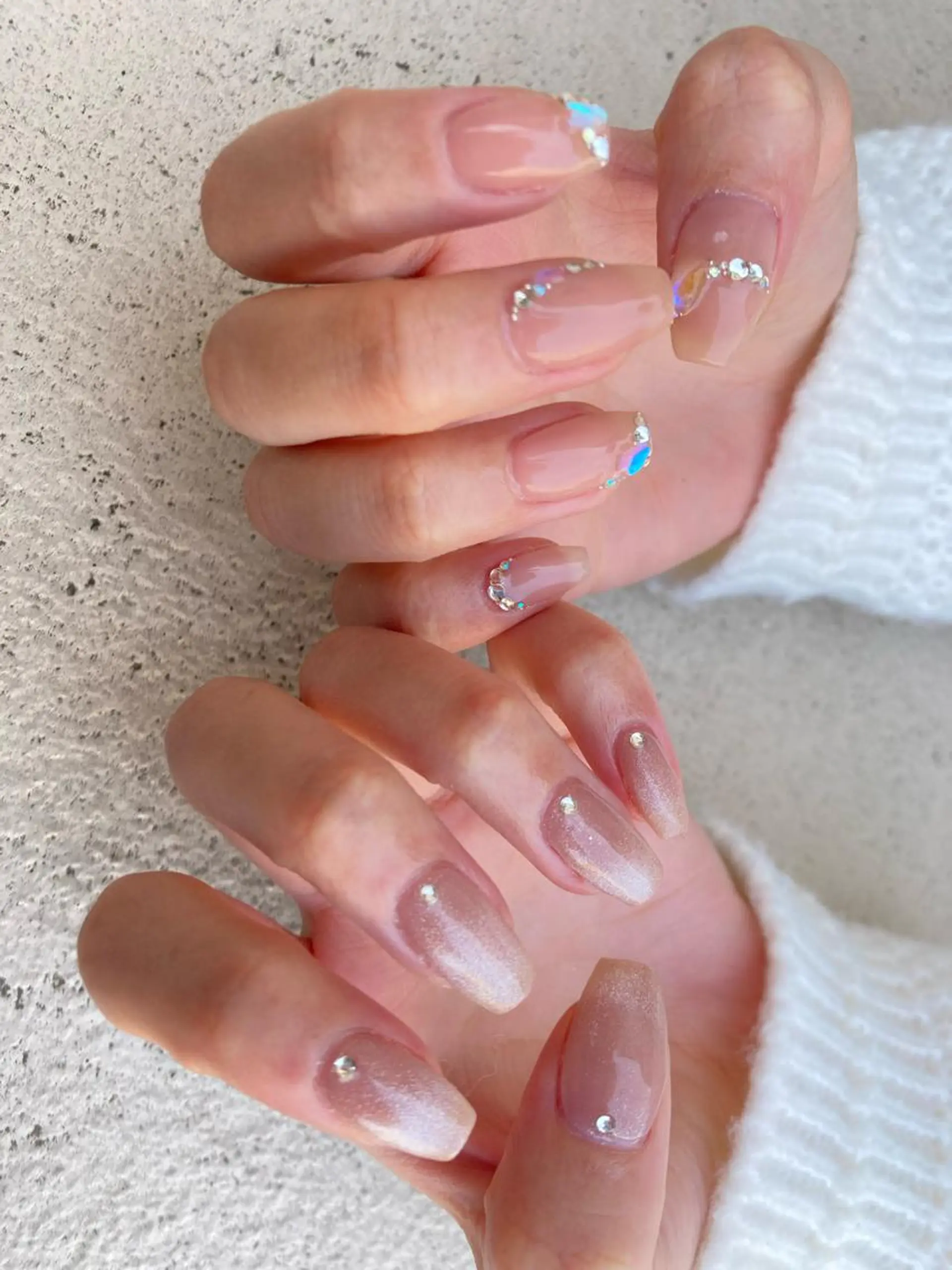 ミディアム ネイル ハンドネイル フットネイル ✴︎ Delightのネイルデザイン