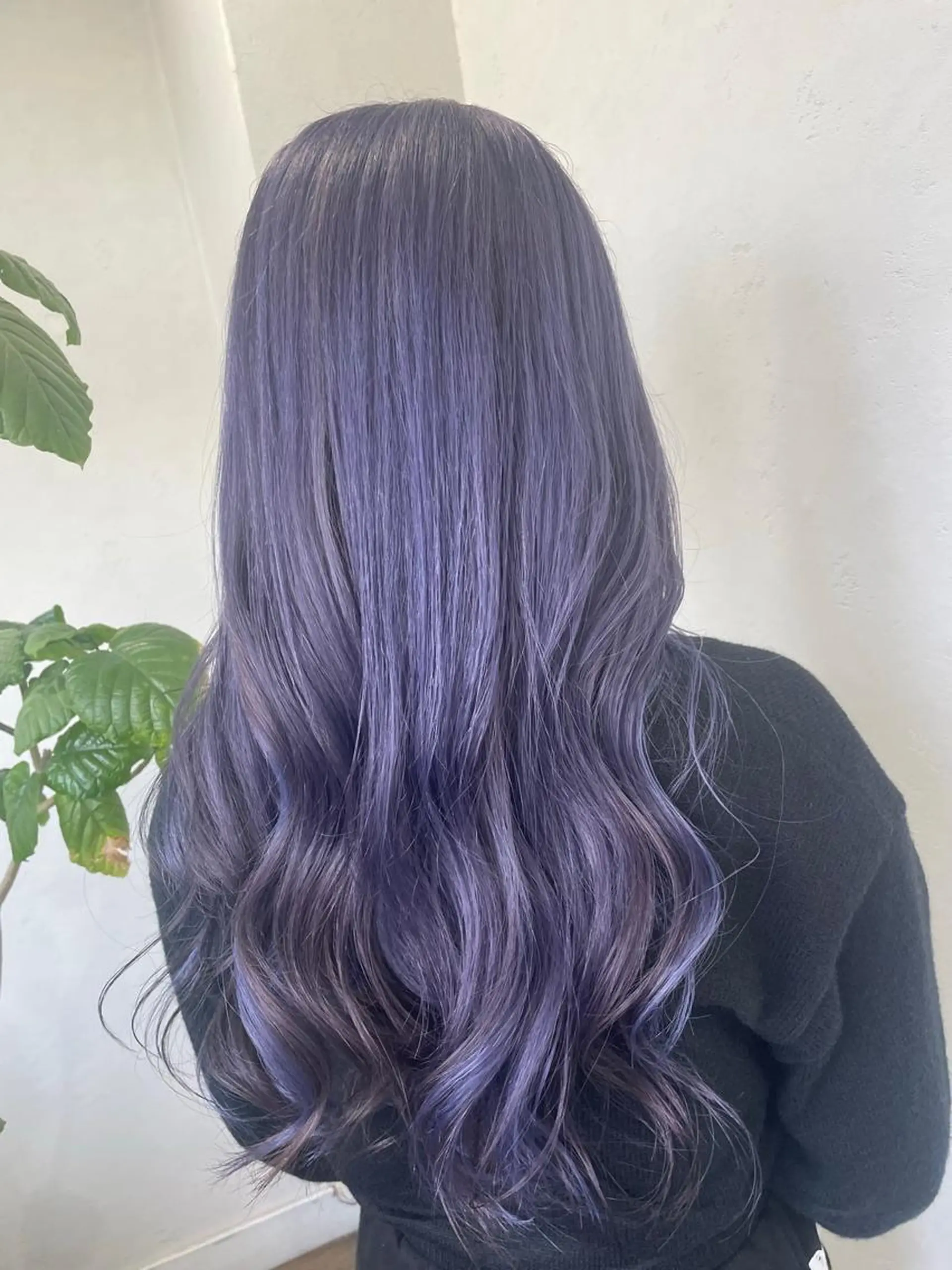 ロング カラー 塩崎 明菜のヘアスタイル