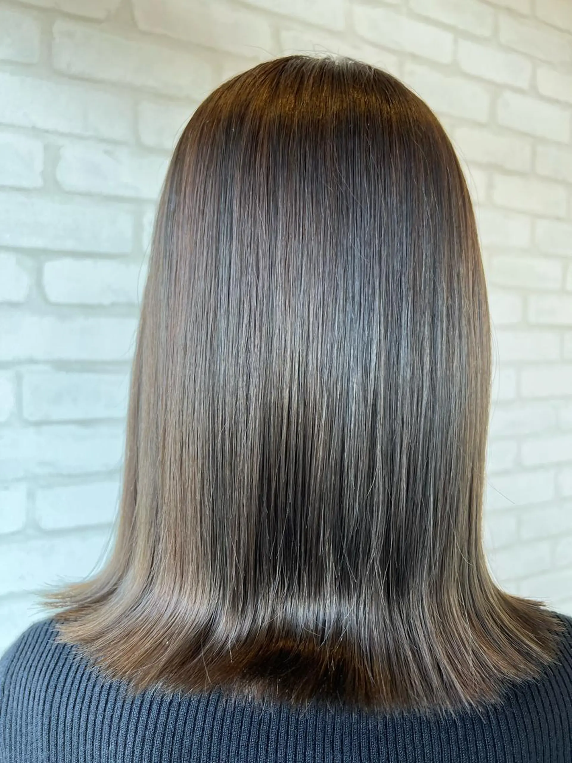 セミロング カラー ヘアカラー 石崎 真維のヘアスタイル