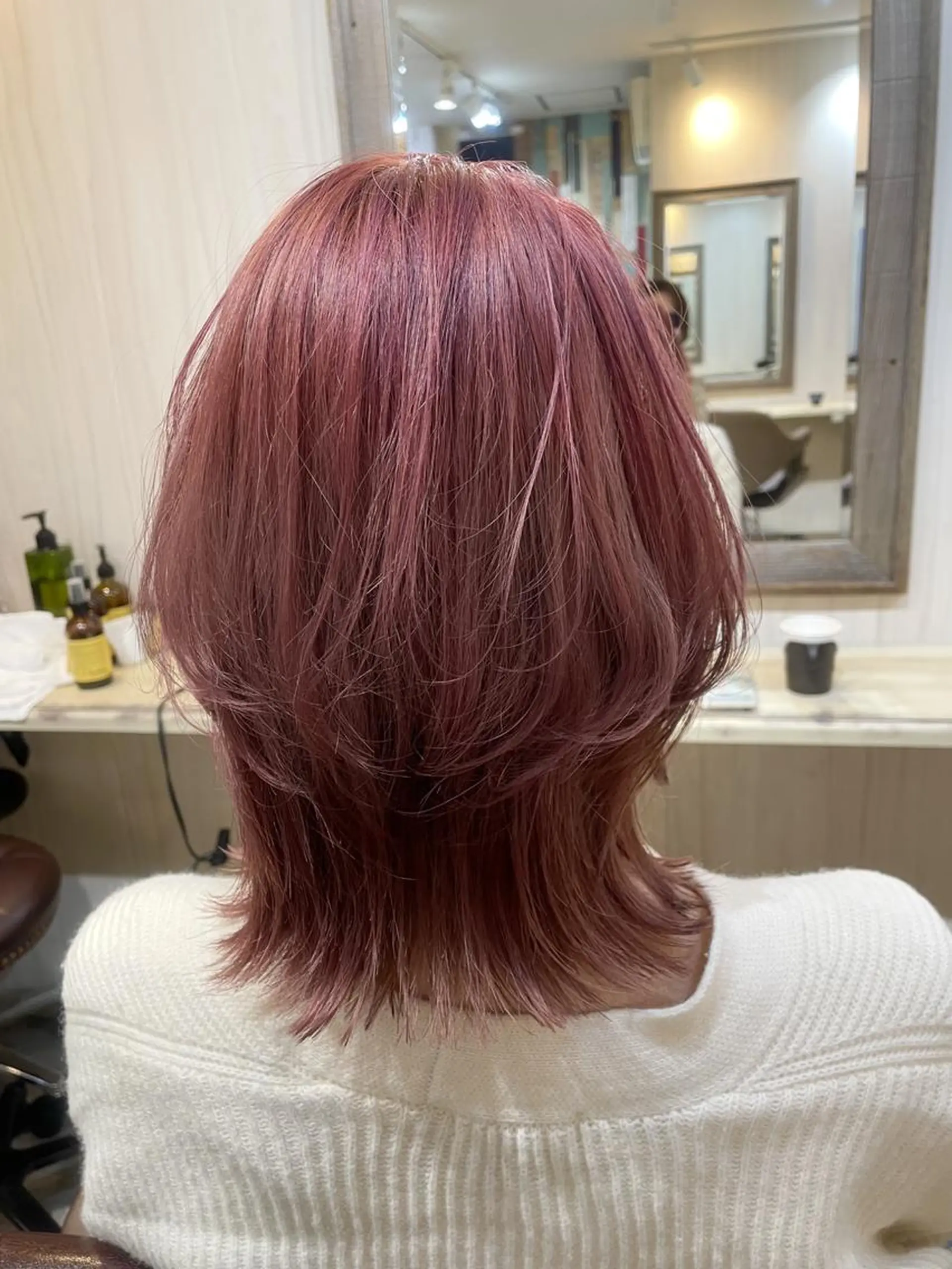 カラー セミロング 嶋村夏実🌼レイヤー 🌸白髪ぼかしのヘアスタイル