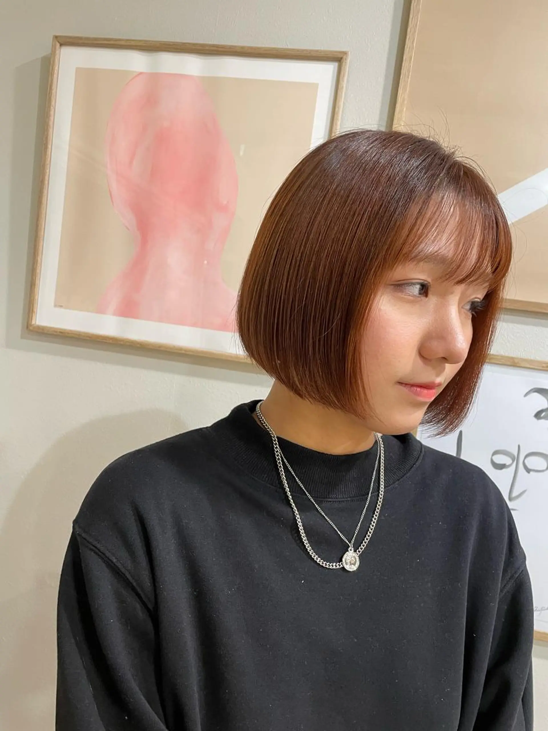 ショート ボブ 外ハネヘア CRACE「店長」 アヤカのヘアスタイル