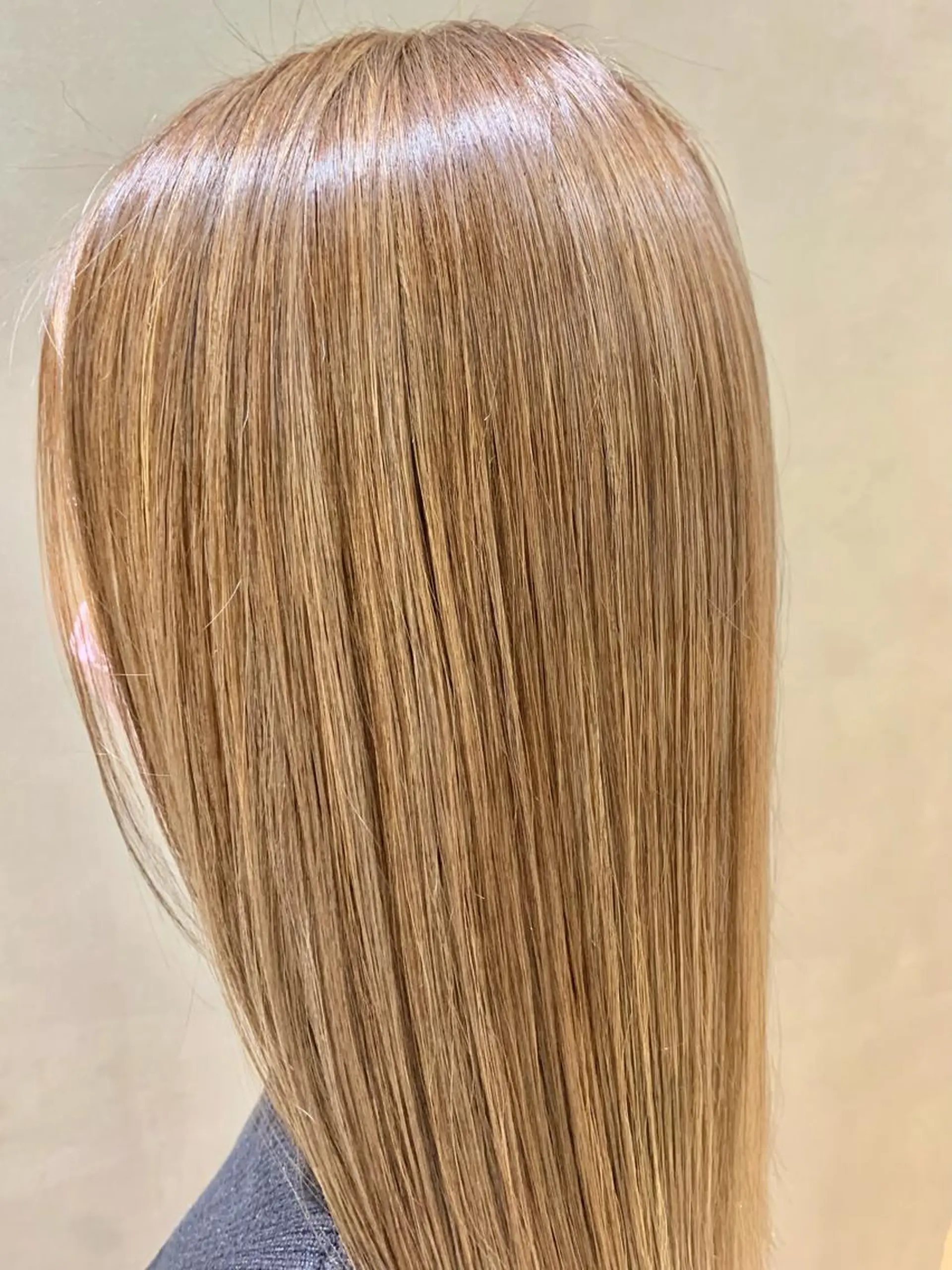 ロング ハイライト ヘアカラー 庄司 沙羅のヘアスタイル