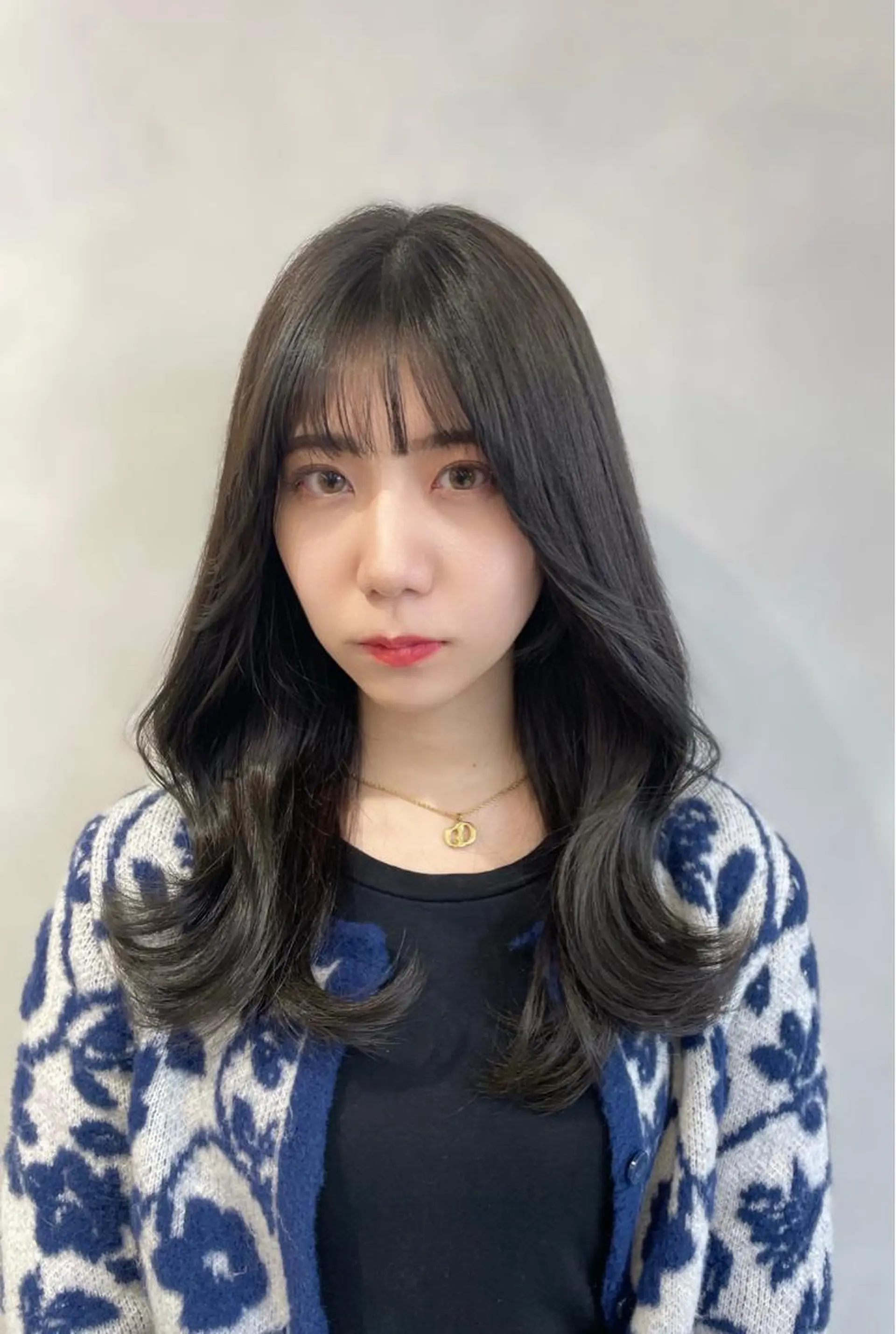 ロング レイヤーカット ❤︎︎韓国ヘア❤︎︎ 𝑺𝒉𝒊𝒉𝒐のヘアスタイル