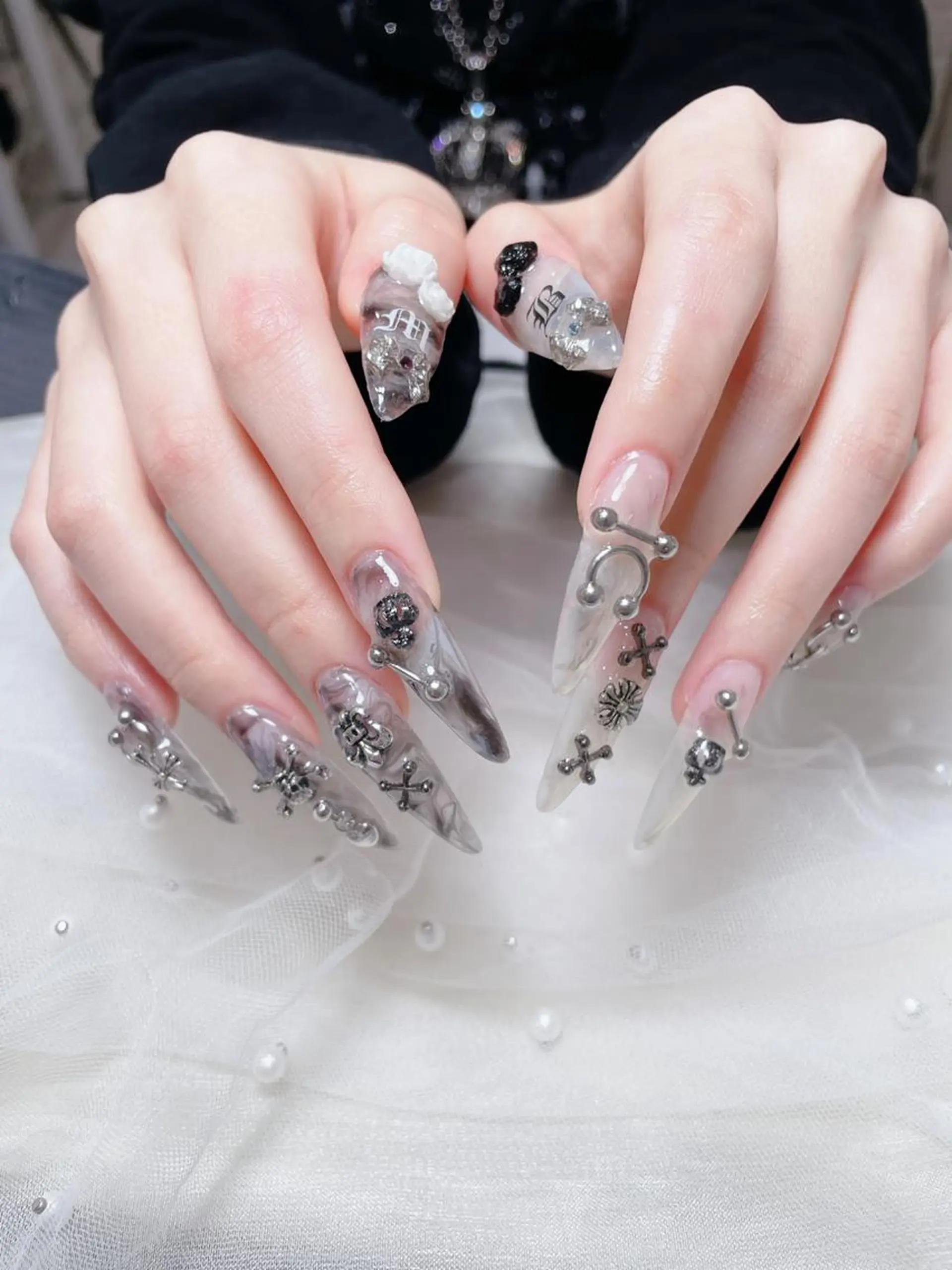 ネイル ハンドネイル ハンドケア 🦋 MiKi 🦋 ネイルサロンのネイルデザイン