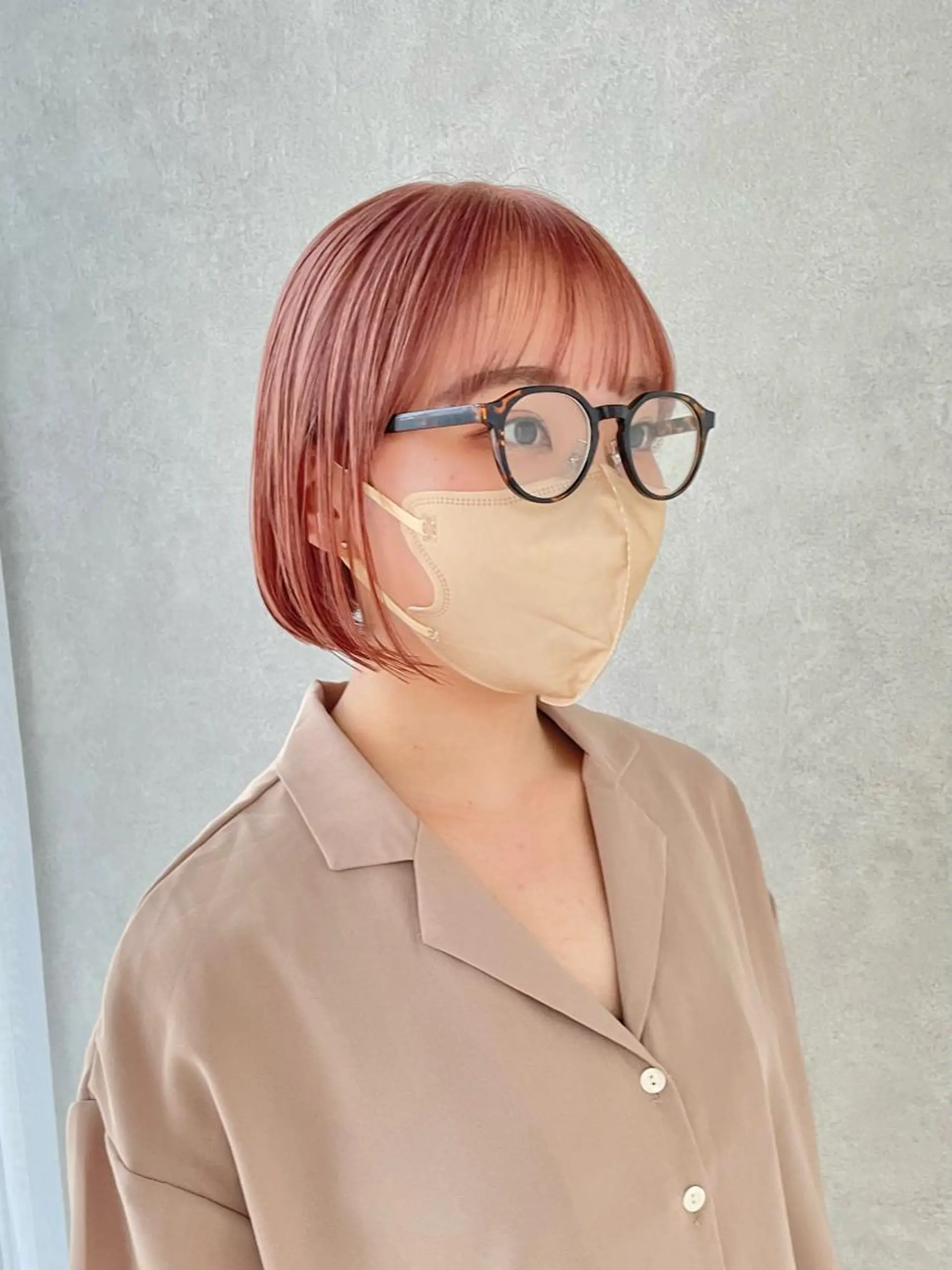 ショート カラー ベージュカラー ピンクカラー ピンクベージュ ボブ sea by luvismけやき通り2号店所属・ボブ/ショート/ 縮毛矯正/岸本恭明のヘアスタイル