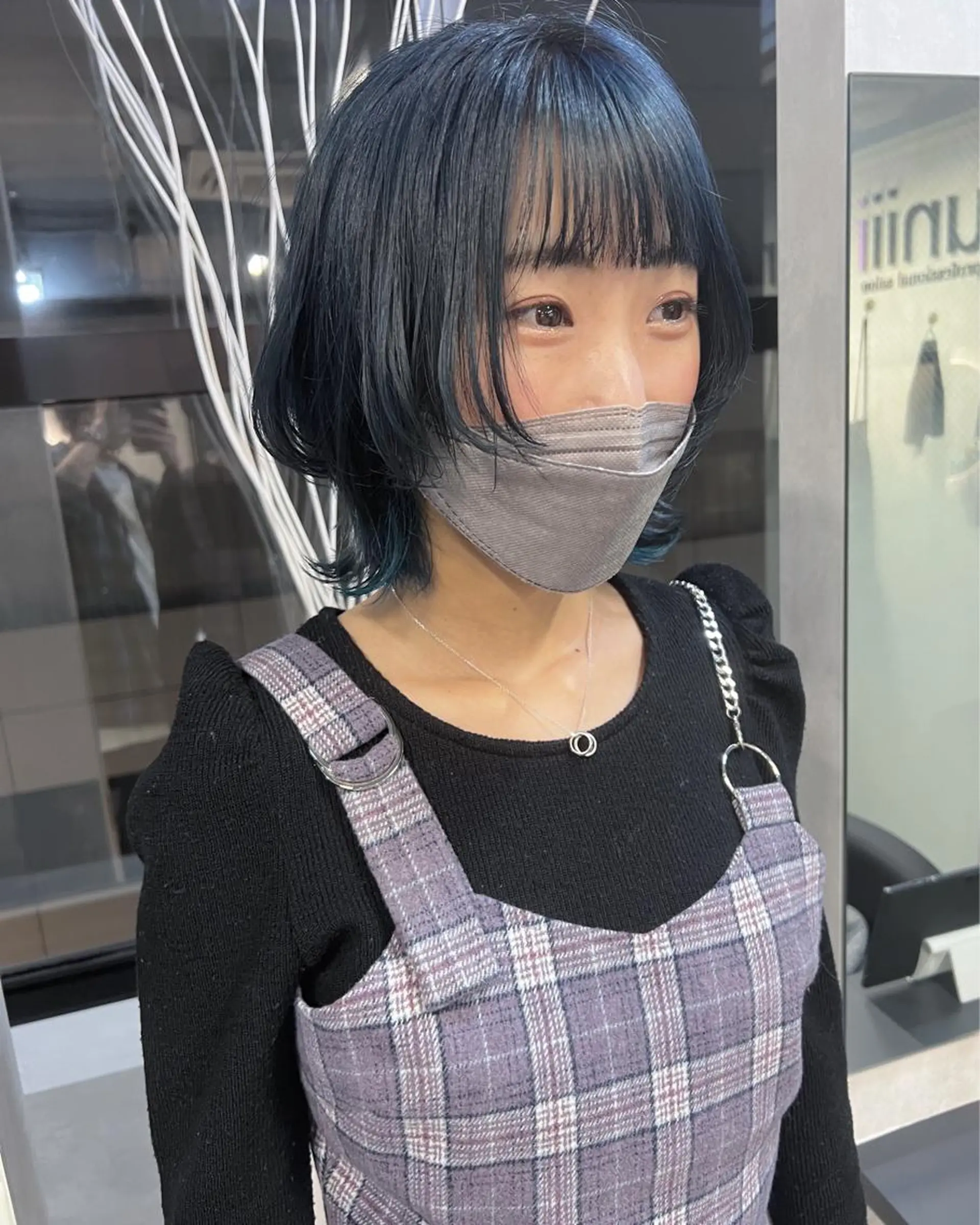 ミディアム ブリーチ/ウルフ ハッシュカット/石山のヘアスタイル