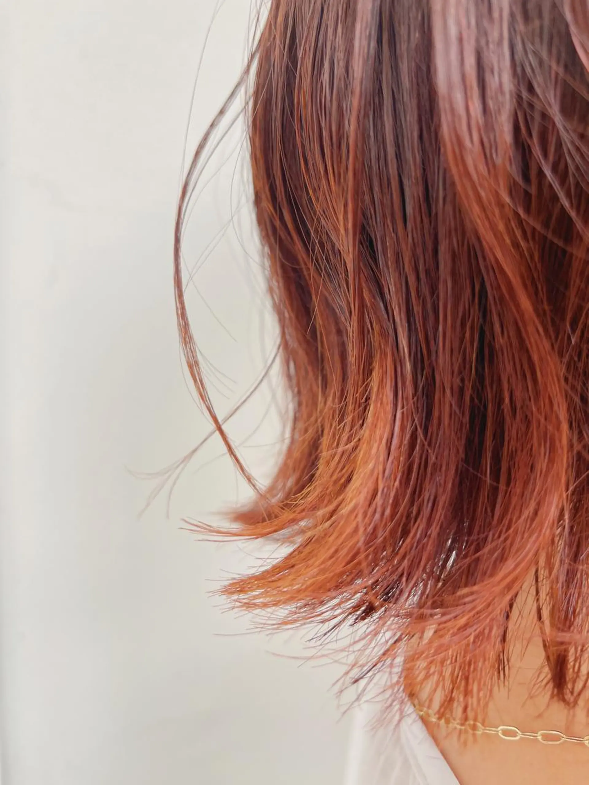 ミディアム カラー 切りっぱなしボブ ベージュカラー オレンジ オレンジベージュ ボブ kyon.hair 韓国カットカラーのヘアスタイル