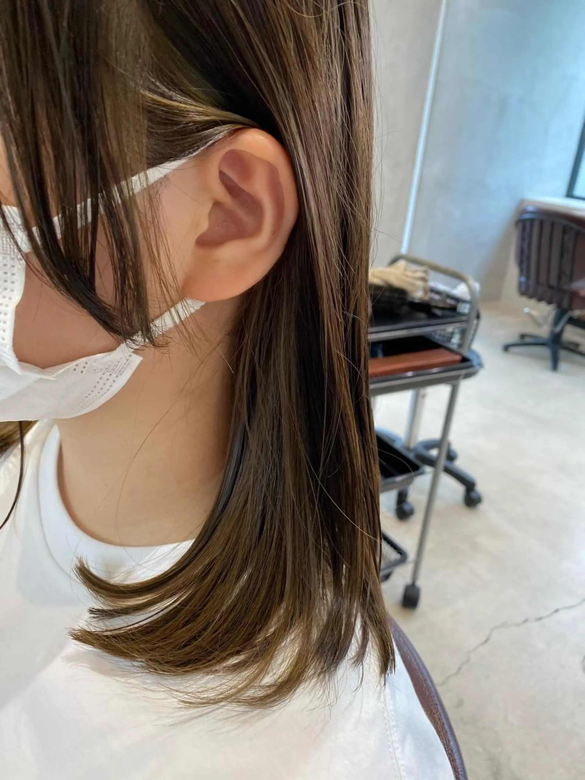 ミディアム カラー ベージュカラー イヤリングカラー hair&eyelash Truth所属・Truth上谷綾子/ 名古屋市北区/黒川駅のヘアスタイル