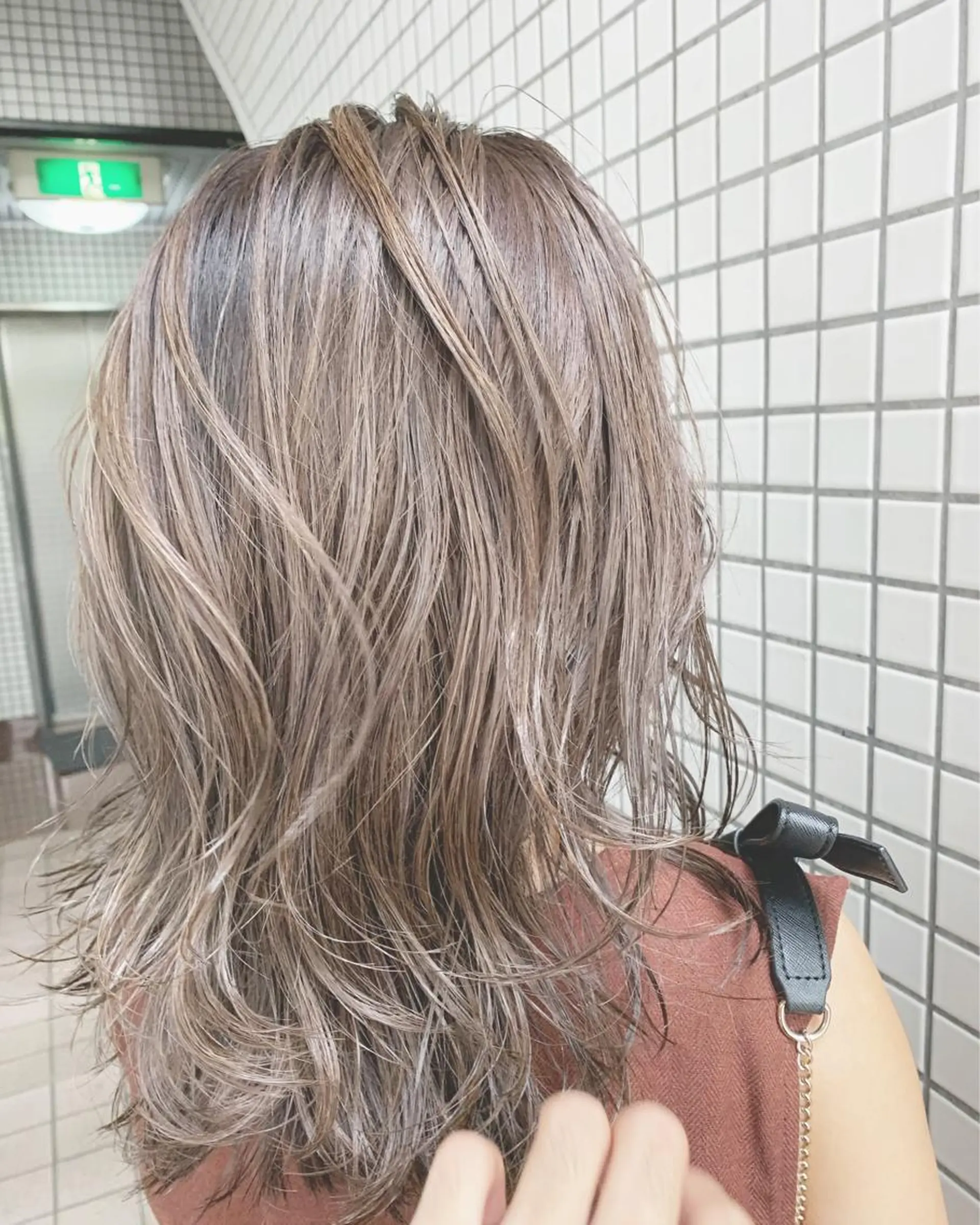 ミディアム カラー ヘアアレンジ ベージュカラー ハイライトカラー ミルクティーベージュ ハイライト ヘアカラー トリートメント 🌿ショート🌿 パーマ🌿淳平のヘアスタイル